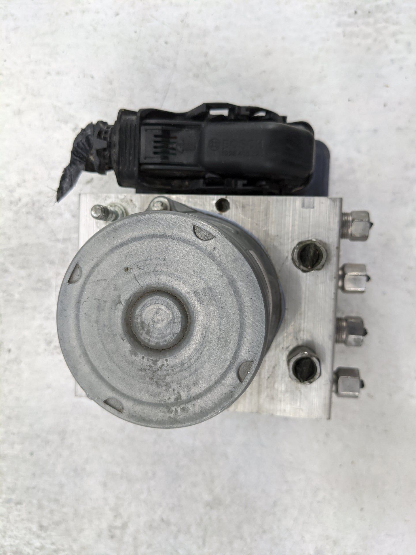 2017 Dodge Caravan ABS Pump Control Module Replacement P/N:P68183803AD TYA219724998 Fits Fits 2015 2016 2018 2019 2020 OEM U