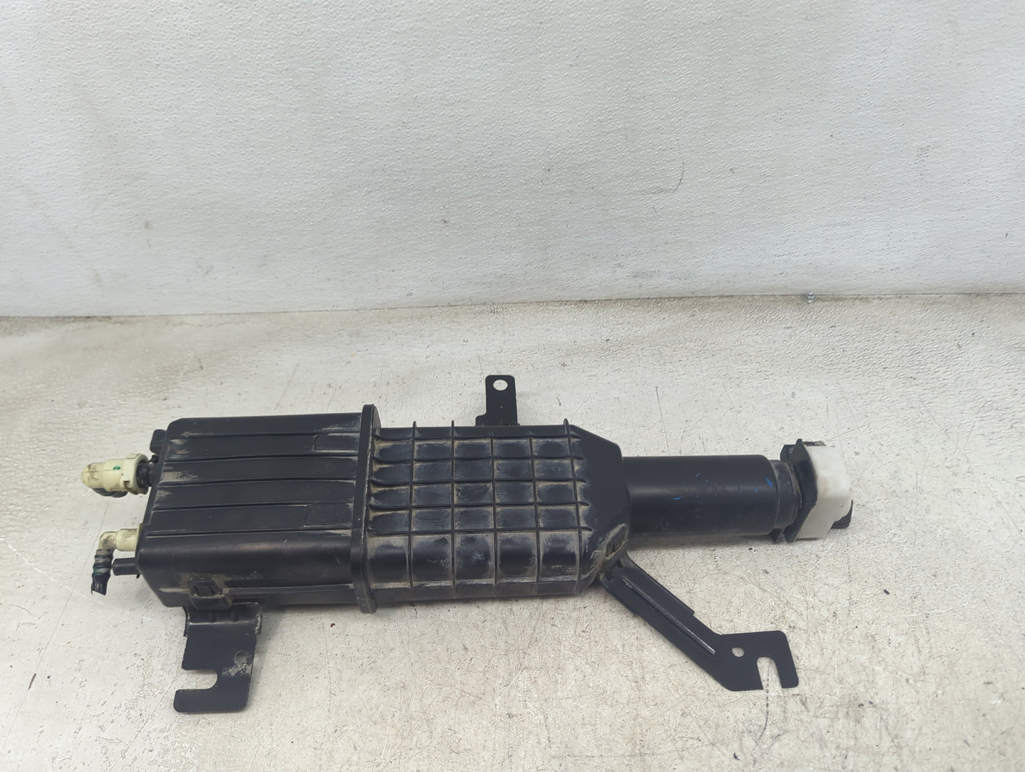 2017 Dodge Caravan Fuel Vapor Charcoal Canister 1479432 - Oemusedautoparts1.com