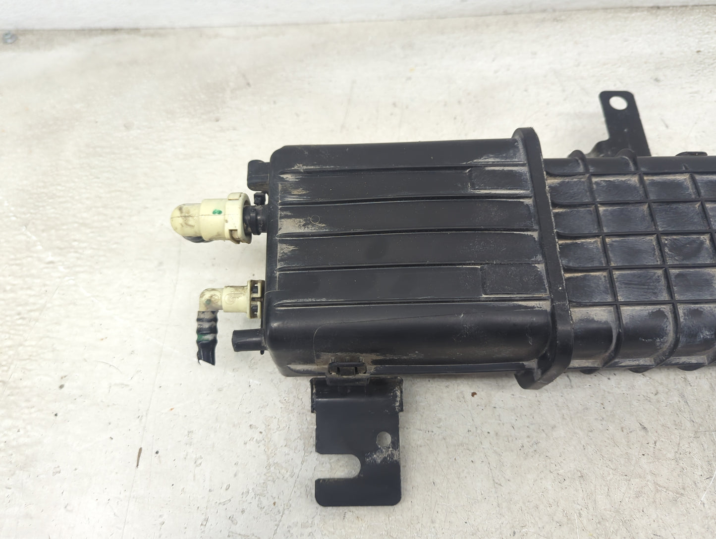 2017 Dodge Caravan Fuel Vapor Charcoal Canister 1479432 - Oemusedautoparts1.com