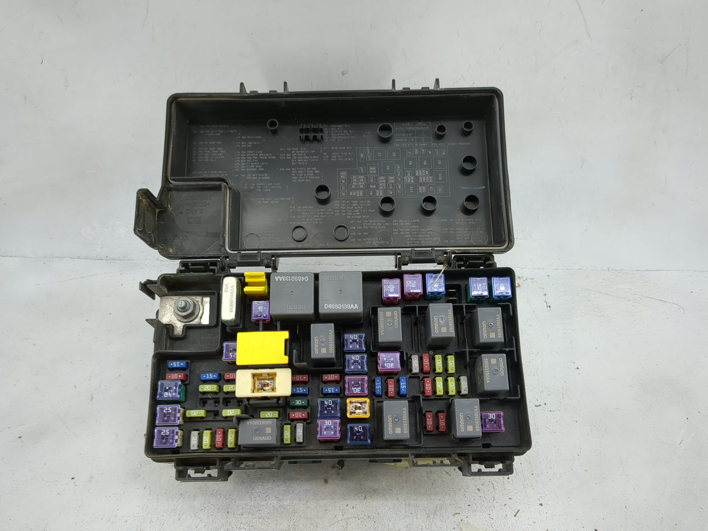 2017 Dodge Caravan Fusebox Fuse Box Relay Module Tipm - Oemusedautoparts1.com