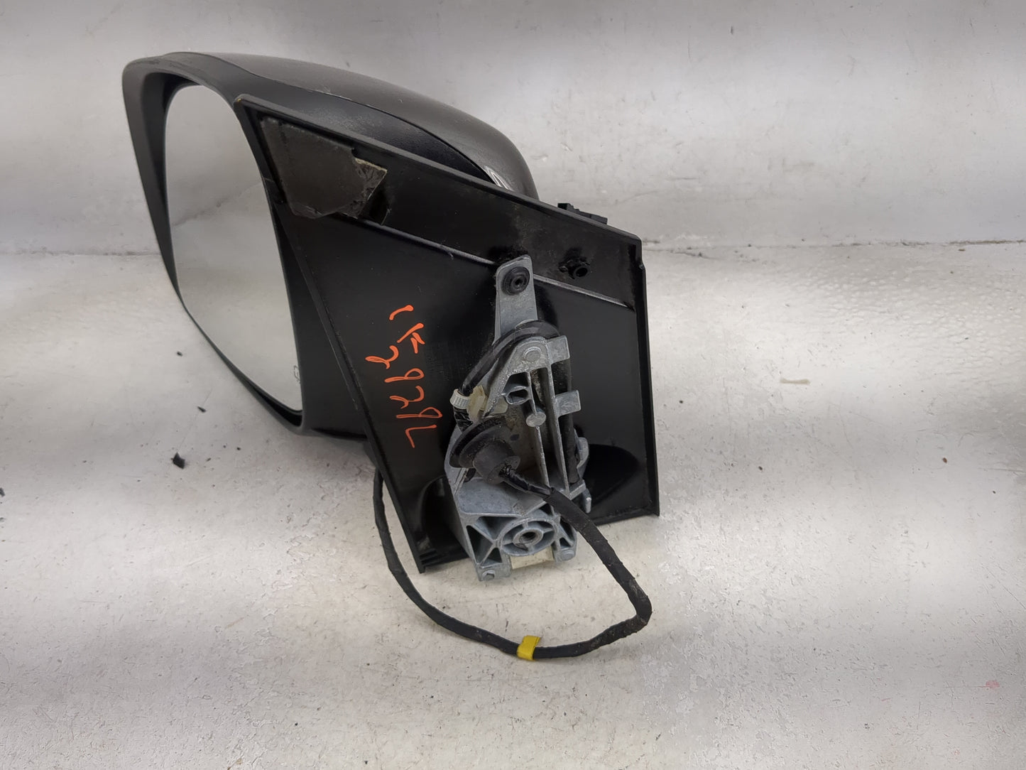 2017 Dodge Caravan Driver Side View Mirror - Left Door Mirror OEM Used - Oemusedautoparts1.com
