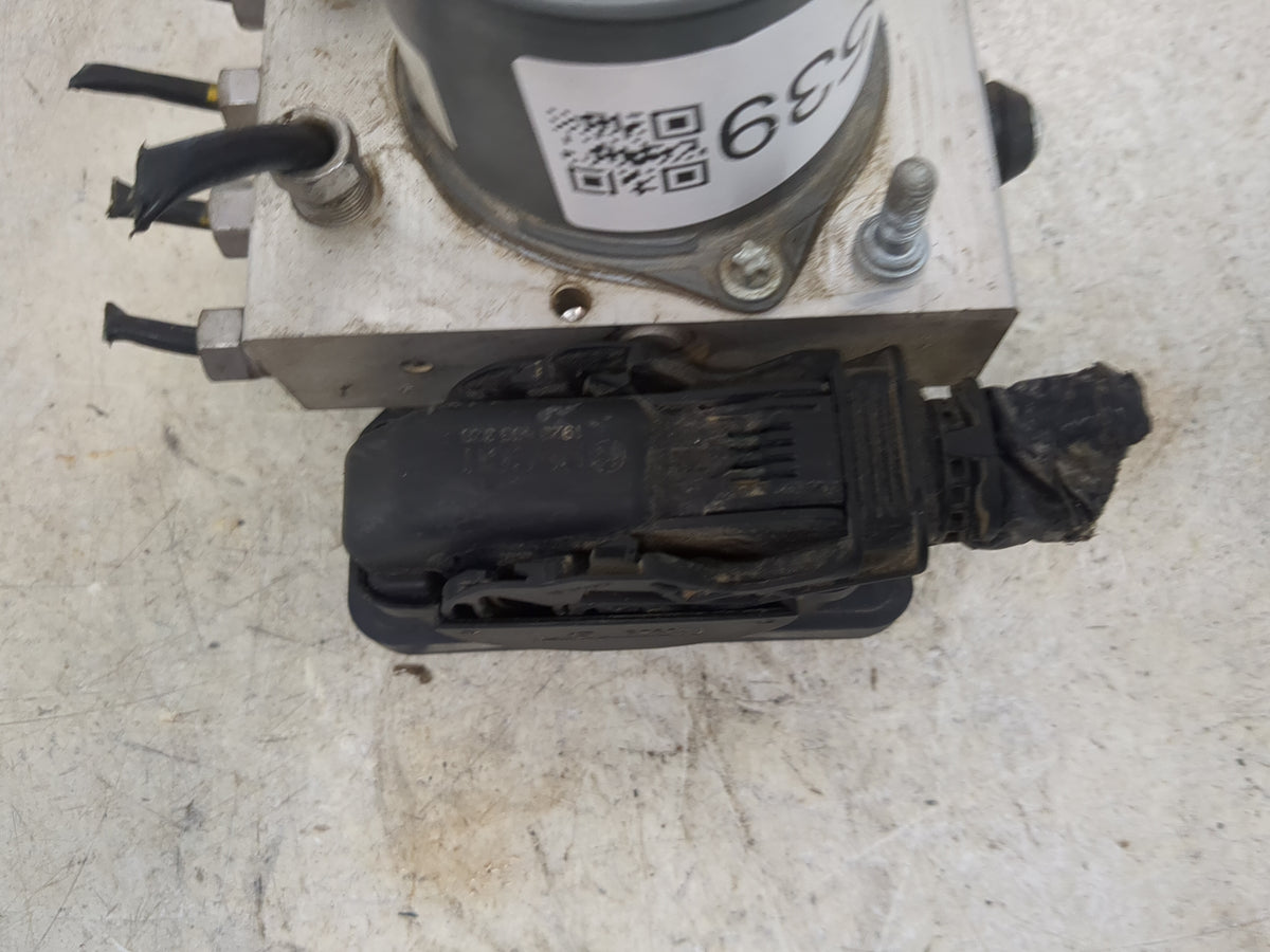 2017 Dodge Caravan Anti-Lock Brake ABS Pump Module Actuator OEM P/N:P68183803AC 68183803AC Fits Fits 2015 2016 2018 2019 202