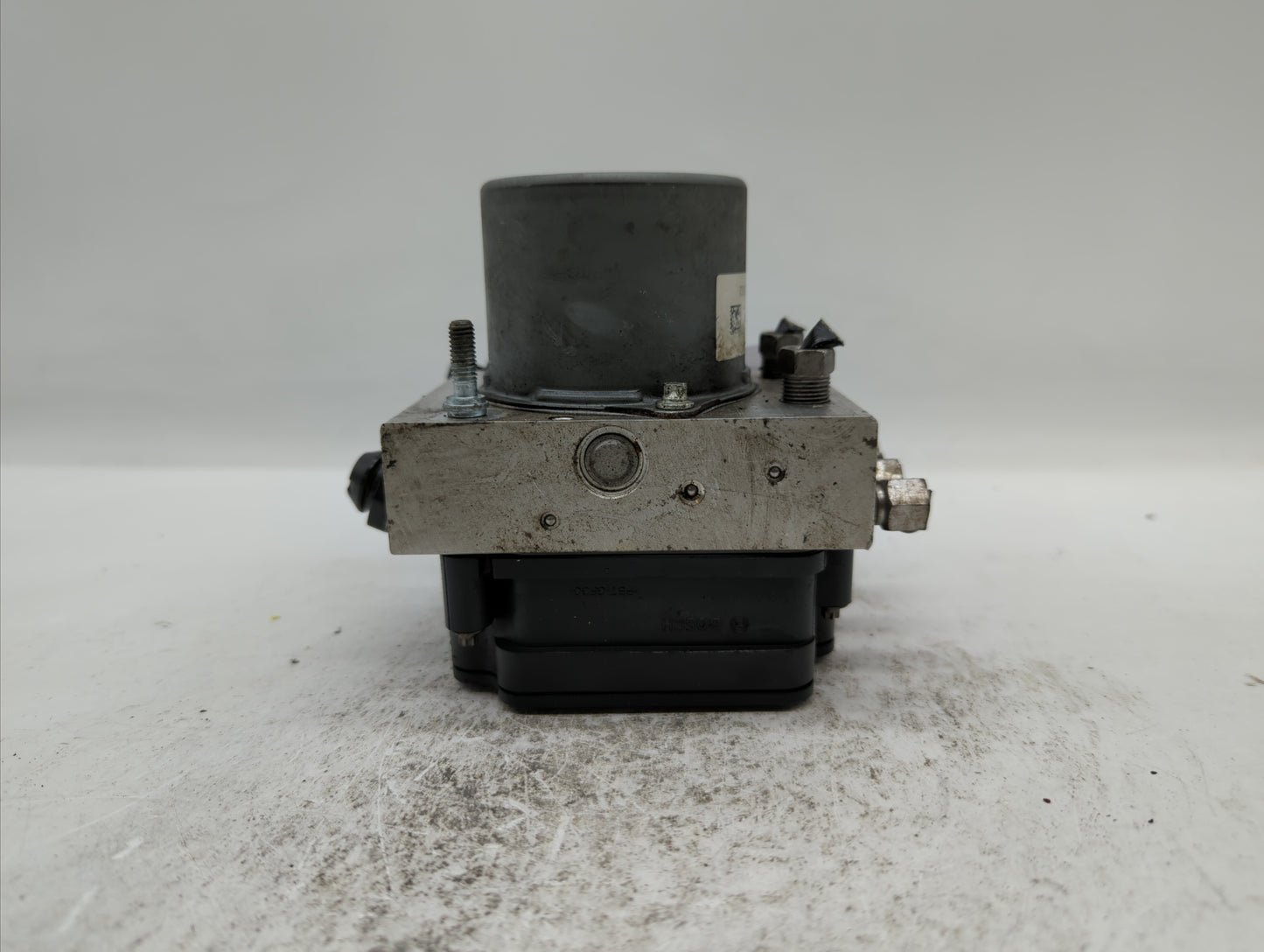 2017 Dodge Caravan ABS Pump Control Module Replacement P/N:68183803AC P68183803AC, 68443867AA Fits Fits 2015 2016 2018 OEM U