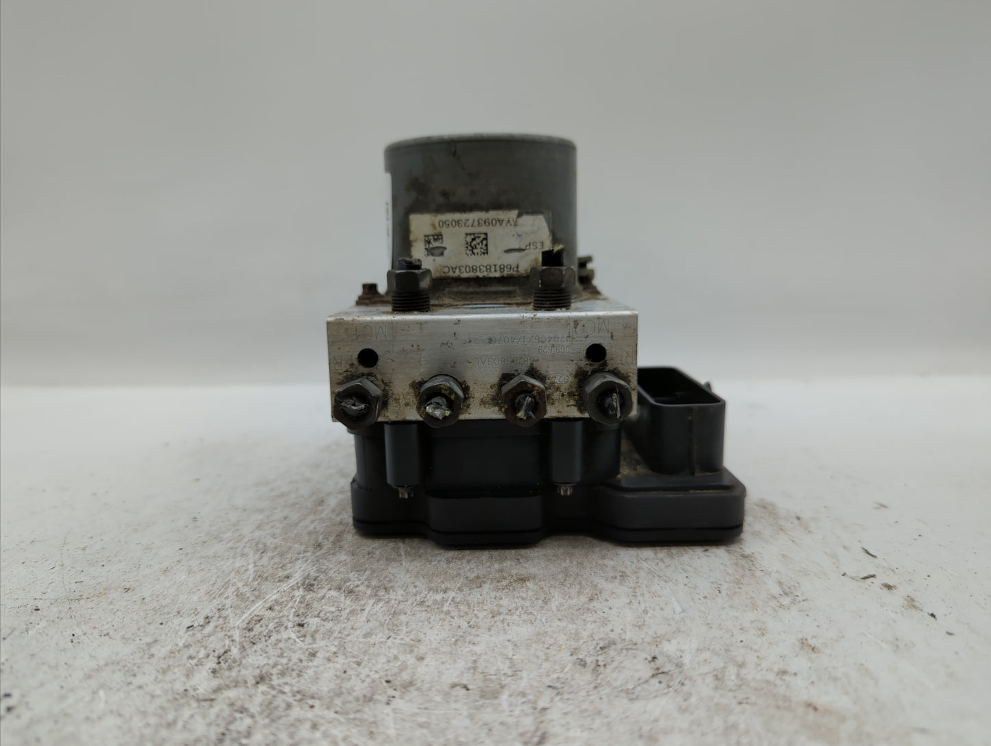 2017 Dodge Caravan ABS Pump Control Module Replacement P/N:68183803AC P68183803AC, 68443867AA Fits Fits 2015 2016 2018 OEM U