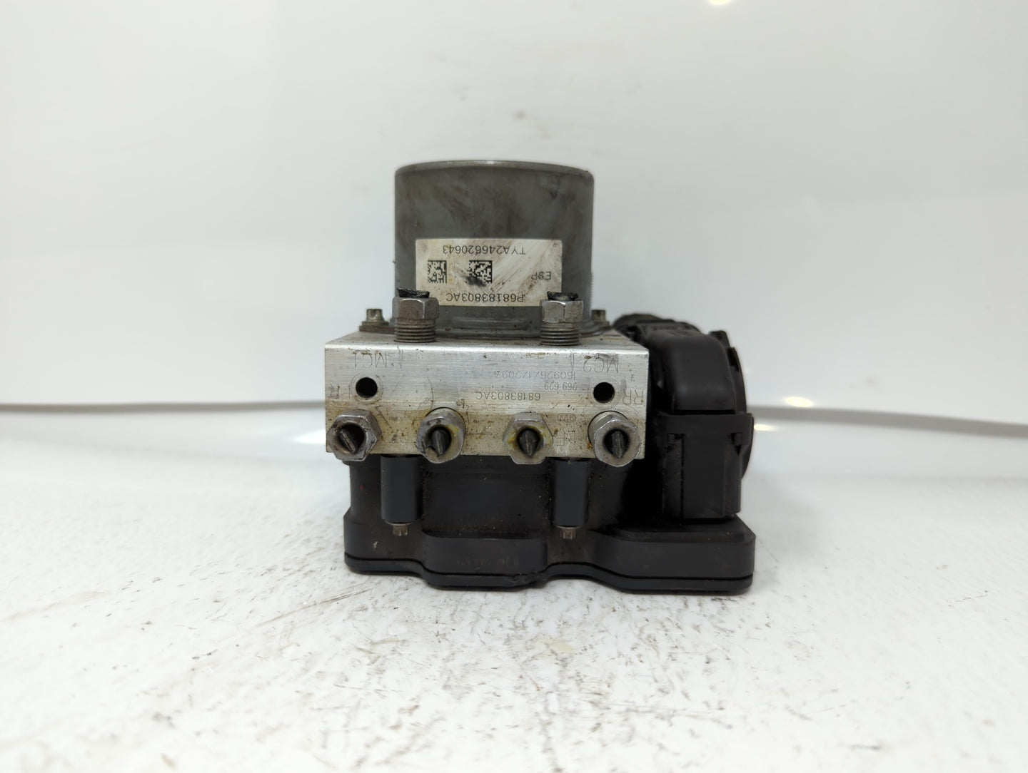 2017 Dodge Caravan ABS Pump Control Module Replacement P/N:68183803AC P68183803AC, 68443867AA Fits Fits 2015 2016 2018 OEM U