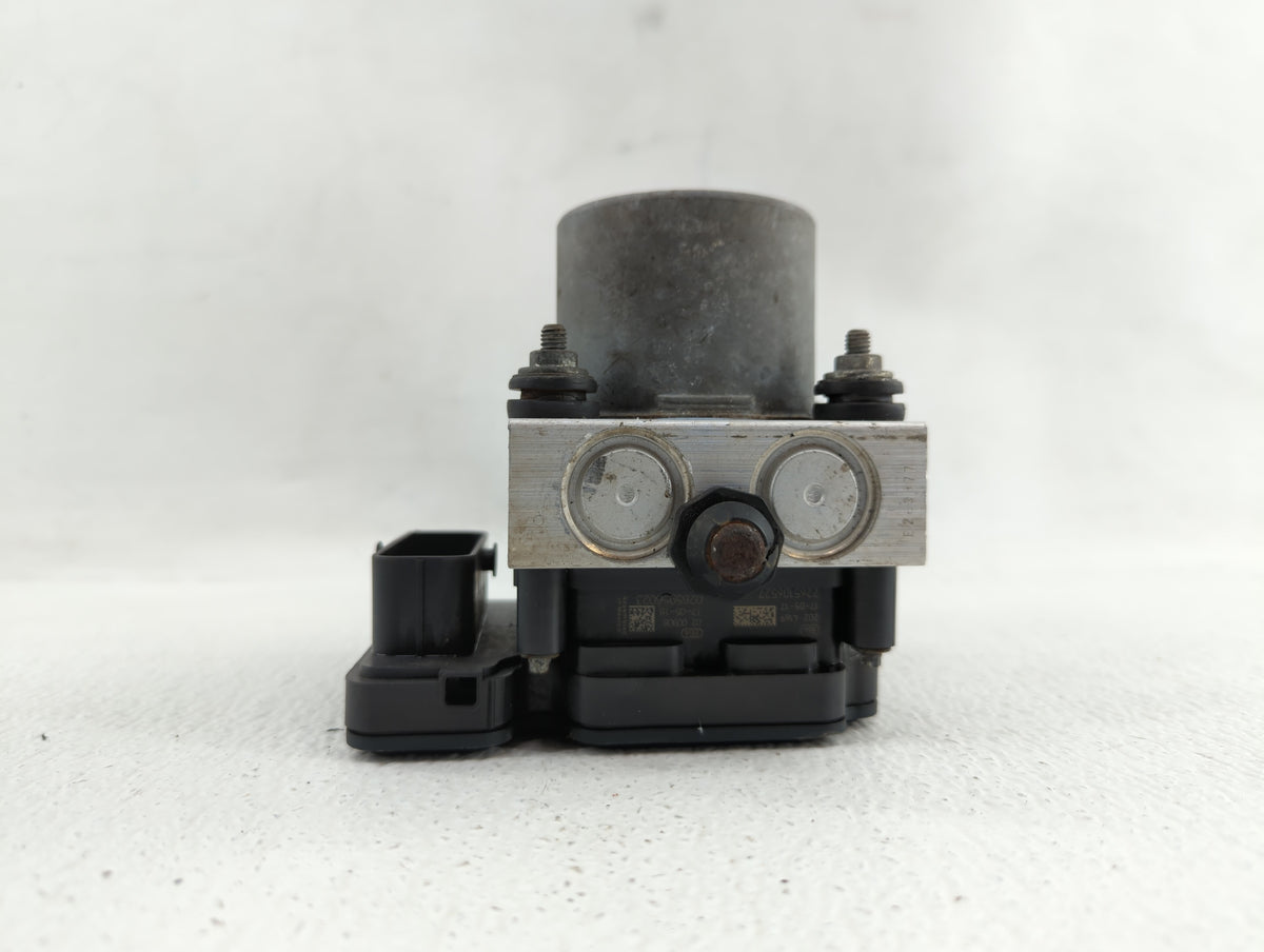 2017 Dodge Caravan Anti-Lock Brake ABS Pump Module Actuator OEM P/N:68183803AC P68183803AC Fits Fits 2015 2016 2018 2019 202