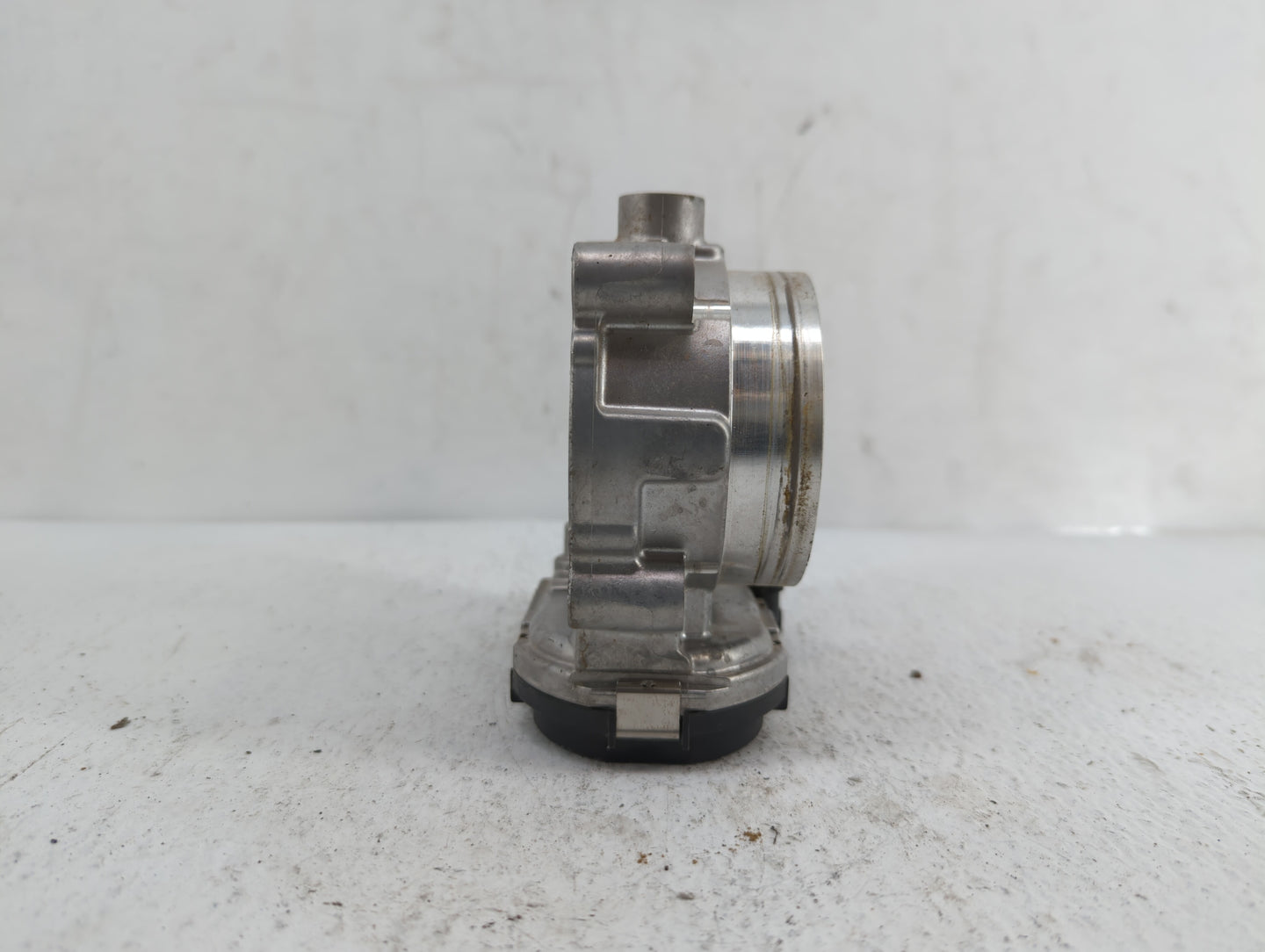 2017 Dodge Caravan Throttle Body P/N:05184349AC 05184349AE, 05184349AF Fits Fits 2011 2012 2013 2014 2015 2016 2018 2019 OEM