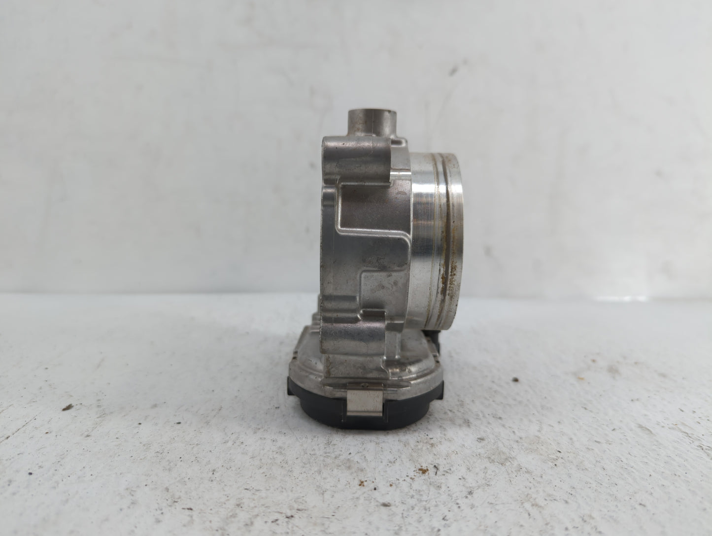 2017 Dodge Caravan Throttle Body P/N:05184349AC 05184349AE, 05184349AF Fits Fits 2011 2012 2013 2014 2015 2016 2018 2019 OEM