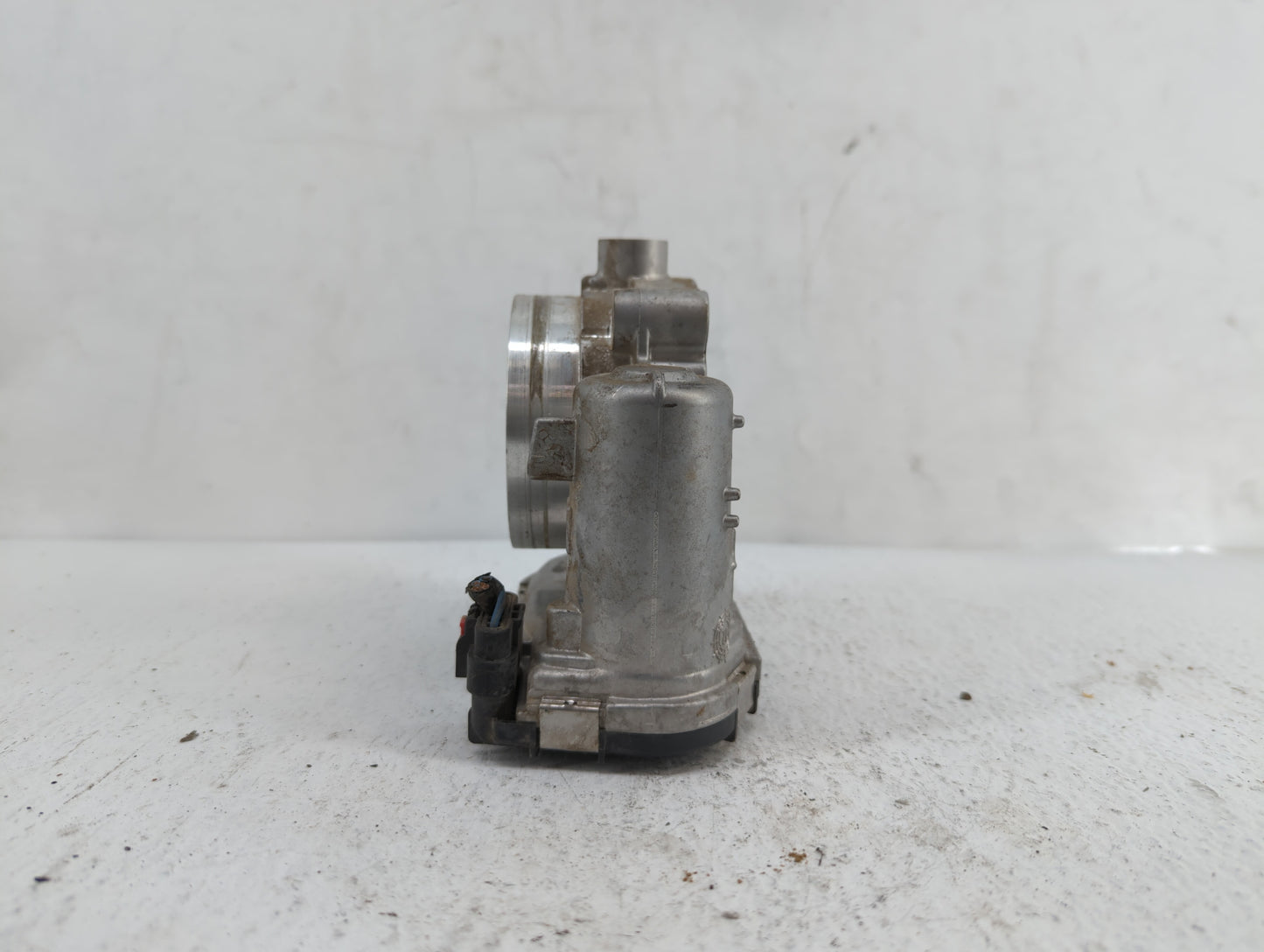 2017 Dodge Caravan Throttle Body P/N:05184349AC 05184349AE, 05184349AF Fits Fits 2011 2012 2013 2014 2015 2016 2018 2019 OEM