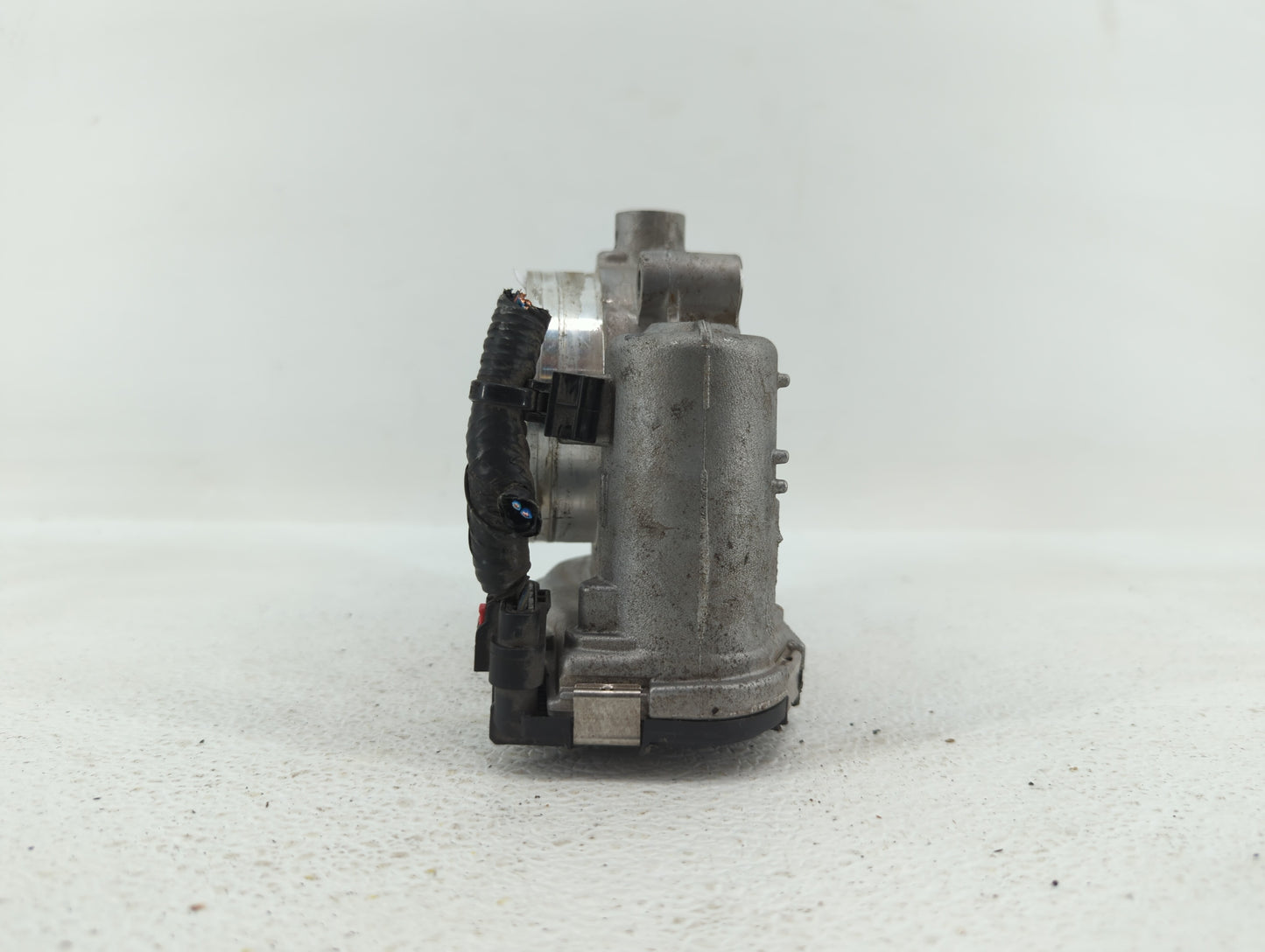 2017 Dodge Caravan Throttle Body P/N:05184349AC 05184349AE, 05184349AF Fits Fits 2011 2012 2013 2014 2015 2016 2018 2019 OEM
