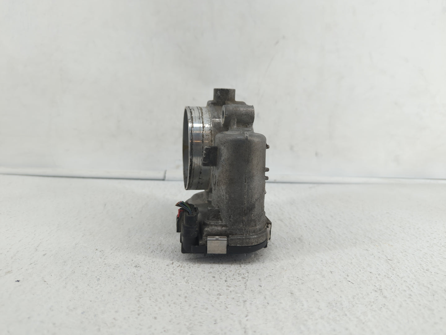 2017 Dodge Caravan Throttle Body P/N:05184349AE 05184349AD, 05184349AC Fits Fits 2011 2012 2013 2014 2015 2016 2018 2019 OEM