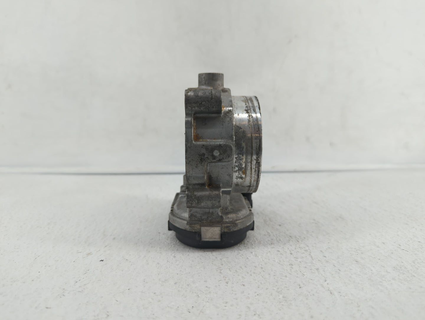 2017 Dodge Caravan Throttle Body P/N:05184349AE 05184349AD, 05184349AC Fits Fits 2011 2012 2013 2014 2015 2016 2018 2019 OEM