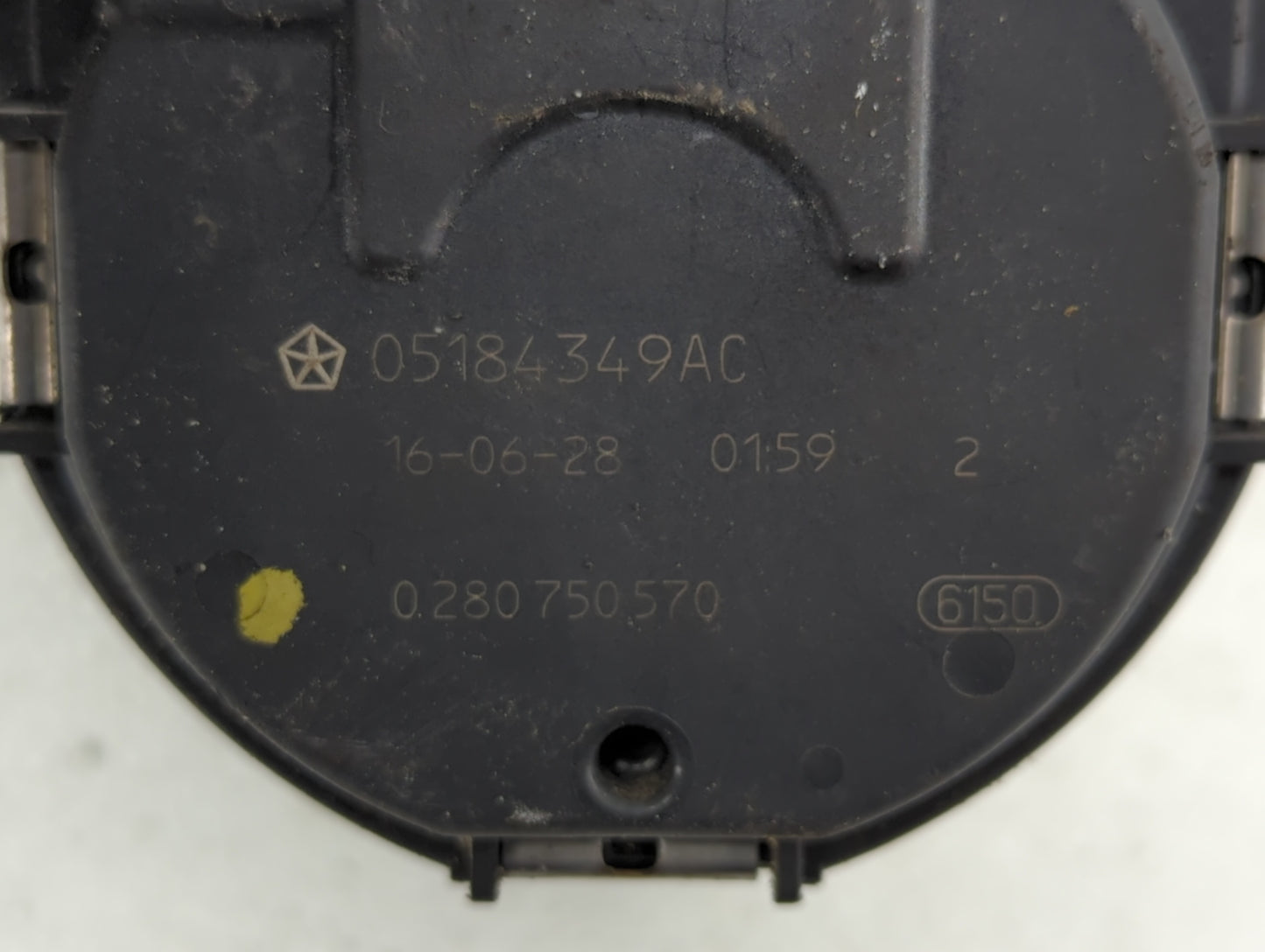2017 Dodge Caravan Throttle Body P/N:05184349AE 05184349AD, 05184349AC Fits Fits 2011 2012 2013 2014 2015 2016 2018 2019 OEM