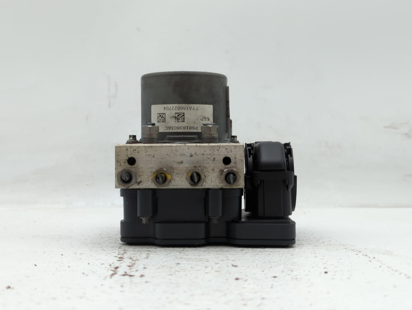 2017 Dodge Caravan ABS Pump Control Module Replacement P/N:68183803AC Fits Fits 2015 2016 2018 2019 2020 OEM Used Auto Parts
