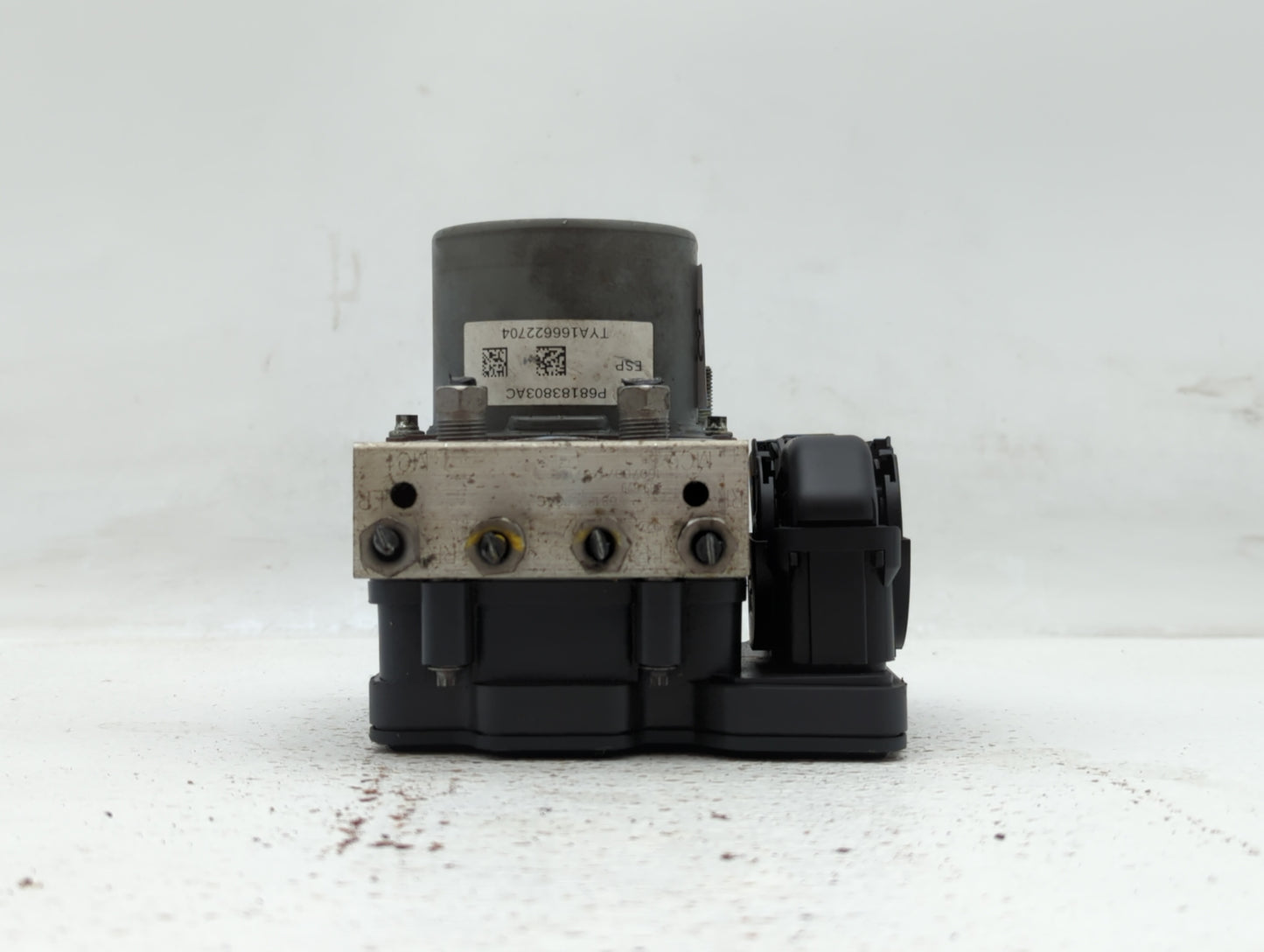 2017 Dodge Caravan ABS Pump Control Module Replacement P/N:68183803AC Fits Fits 2015 2016 2018 2019 2020 OEM Used Auto Parts