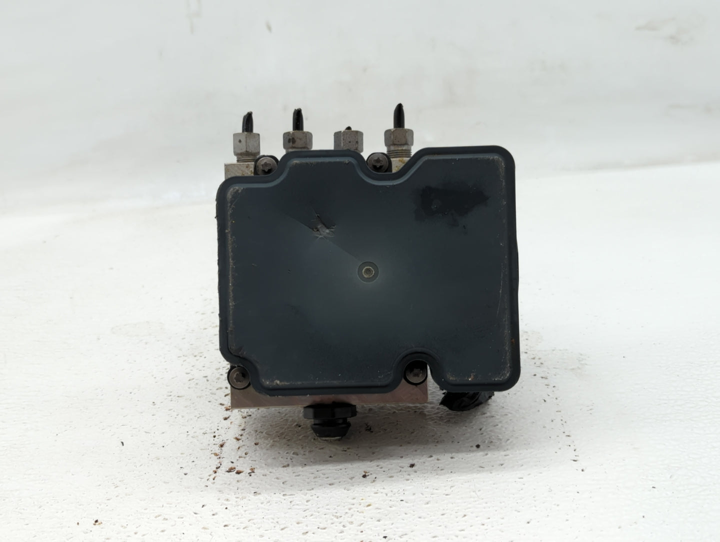 2017 Dodge Caravan ABS Pump Control Module Replacement P/N:68183803AC Fits Fits 2015 2016 2018 2019 2020 OEM Used Auto Parts
