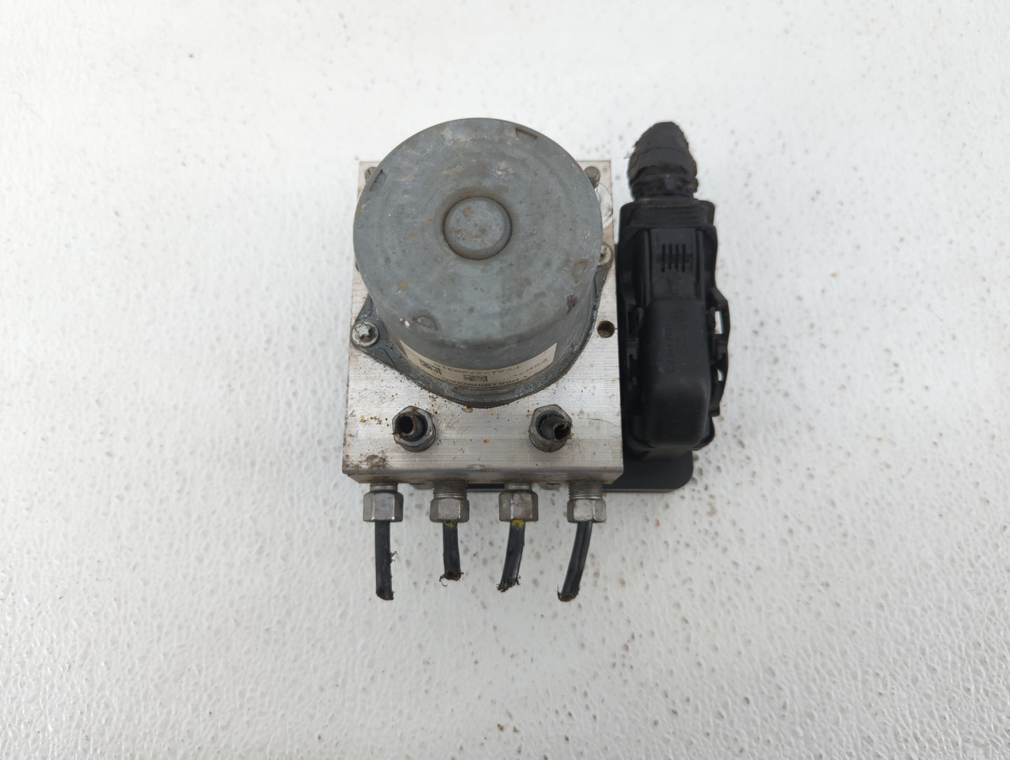 2017 Dodge Caravan ABS Pump Control Module Replacement P/N:68183803AC P68183803AC Fits Fits 2015 2016 2018 2019 2020 OEM Use