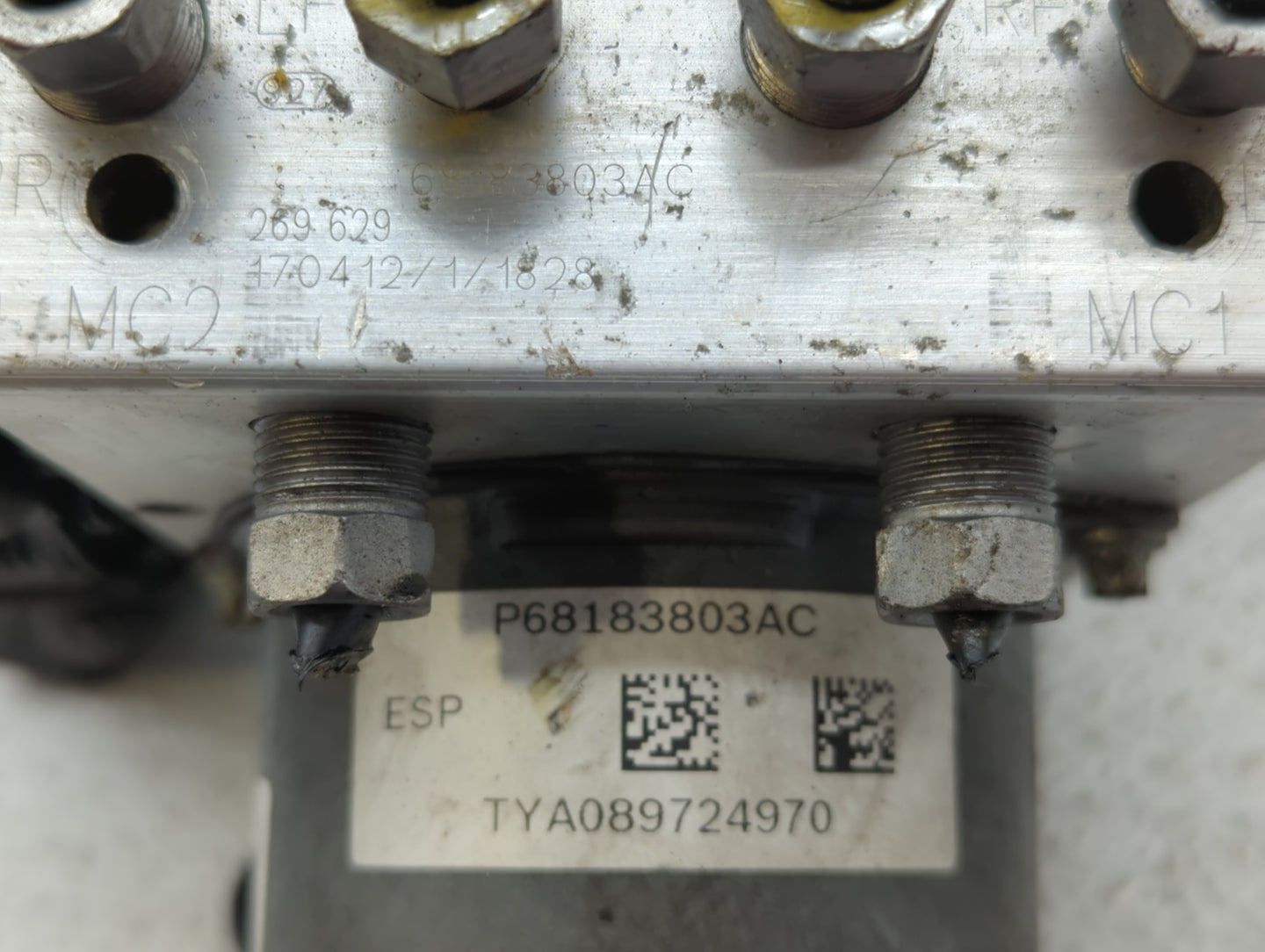 2017 Dodge Caravan ABS Pump Control Module Replacement P/N:P68183803AC Fits Fits 2015 2016 2018 2019 2020 OEM Used Auto Part