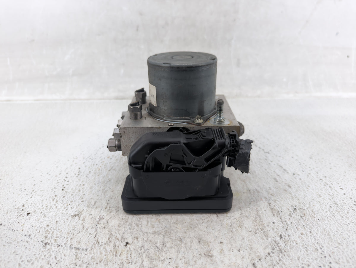 2017 Dodge Caravan Anti-Lock Brake ABS Pump Module Actuator OEM P/N:P68183803AC Fits Fits 2015 2016 2018 2019 2020 OEM Used 