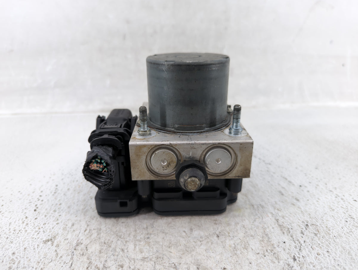 2017 Dodge Caravan Anti-Lock Brake ABS Pump Module Actuator OEM P/N:P68183803AC Fits Fits 2015 2016 2018 2019 2020 OEM Used 
