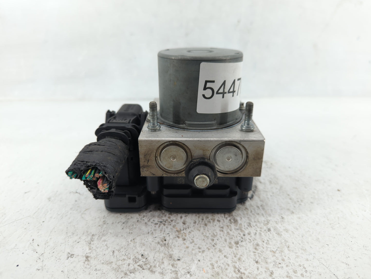 2017 Dodge Caravan ABS Pump Control Module Replacement P/N:P68183803AC Fits Fits 2015 2016 2018 2019 2020 OEM Used Auto Part