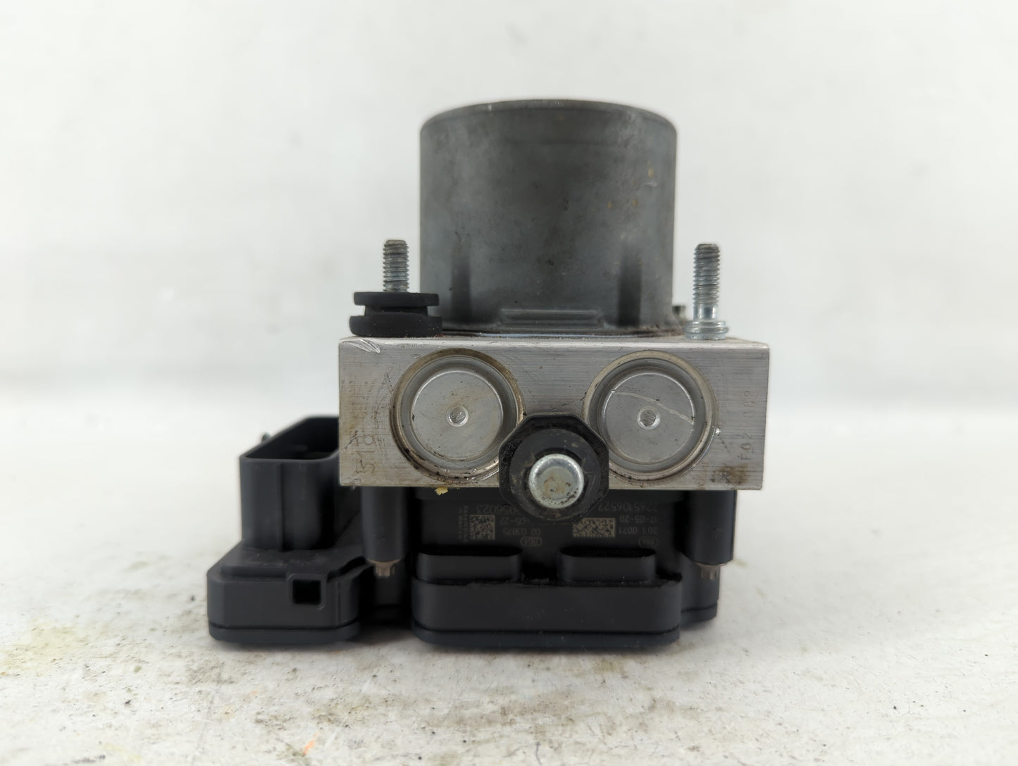 2017 Dodge Caravan ABS Pump Control Module Replacement P/N:P68183803AC Fits Fits 2015 2016 2018 2019 2020 OEM Used Auto Part