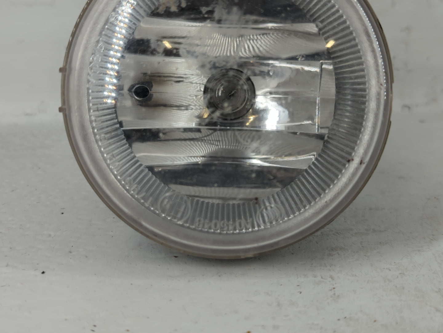 Dodge Caravan Passenger Right Oem Fog Light Lamp - Oemusedautoparts1.com