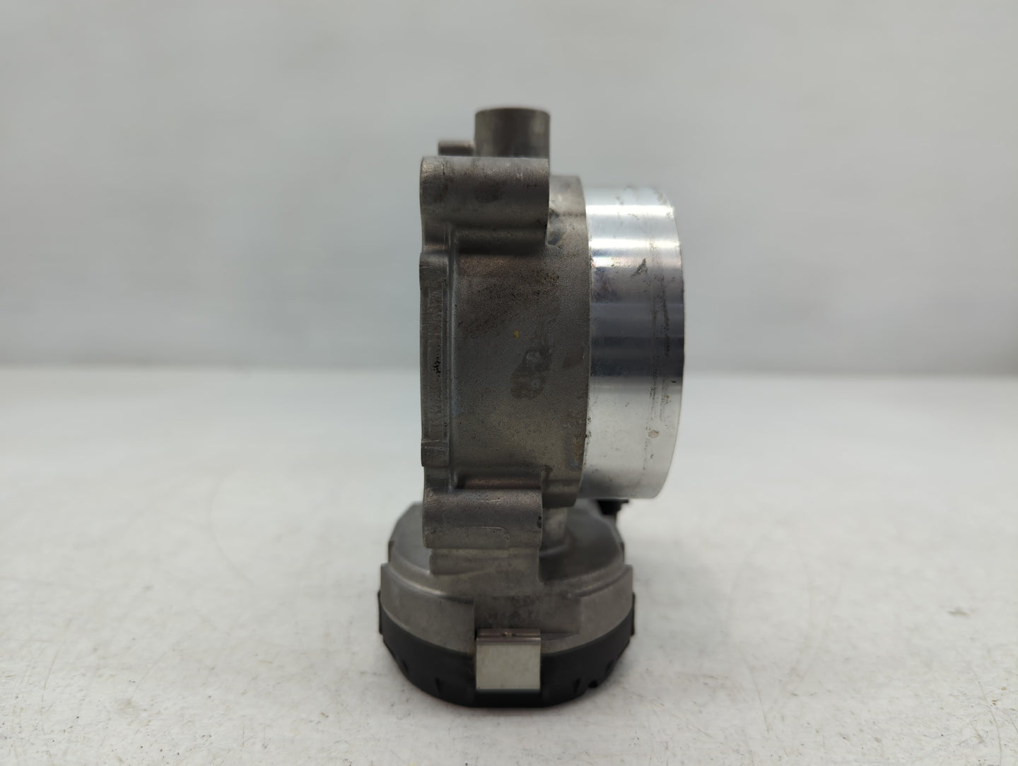 2017 Dodge Caravan Throttle Body P/N:TB1163D Fits Fits 2011 2012 2013 2014 2015 2016 2018 2019 2020 2021 2022 OEM Used Auto 