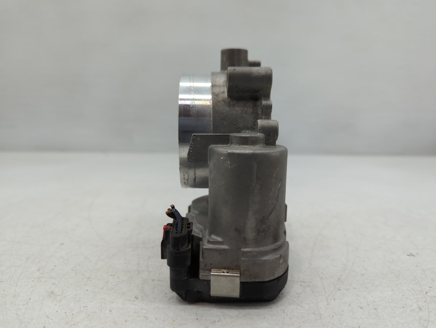 2017 Dodge Caravan Throttle Body P/N:TB1163D Fits Fits 2011 2012 2013 2014 2015 2016 2018 2019 2020 2021 2022 OEM Used Auto 
