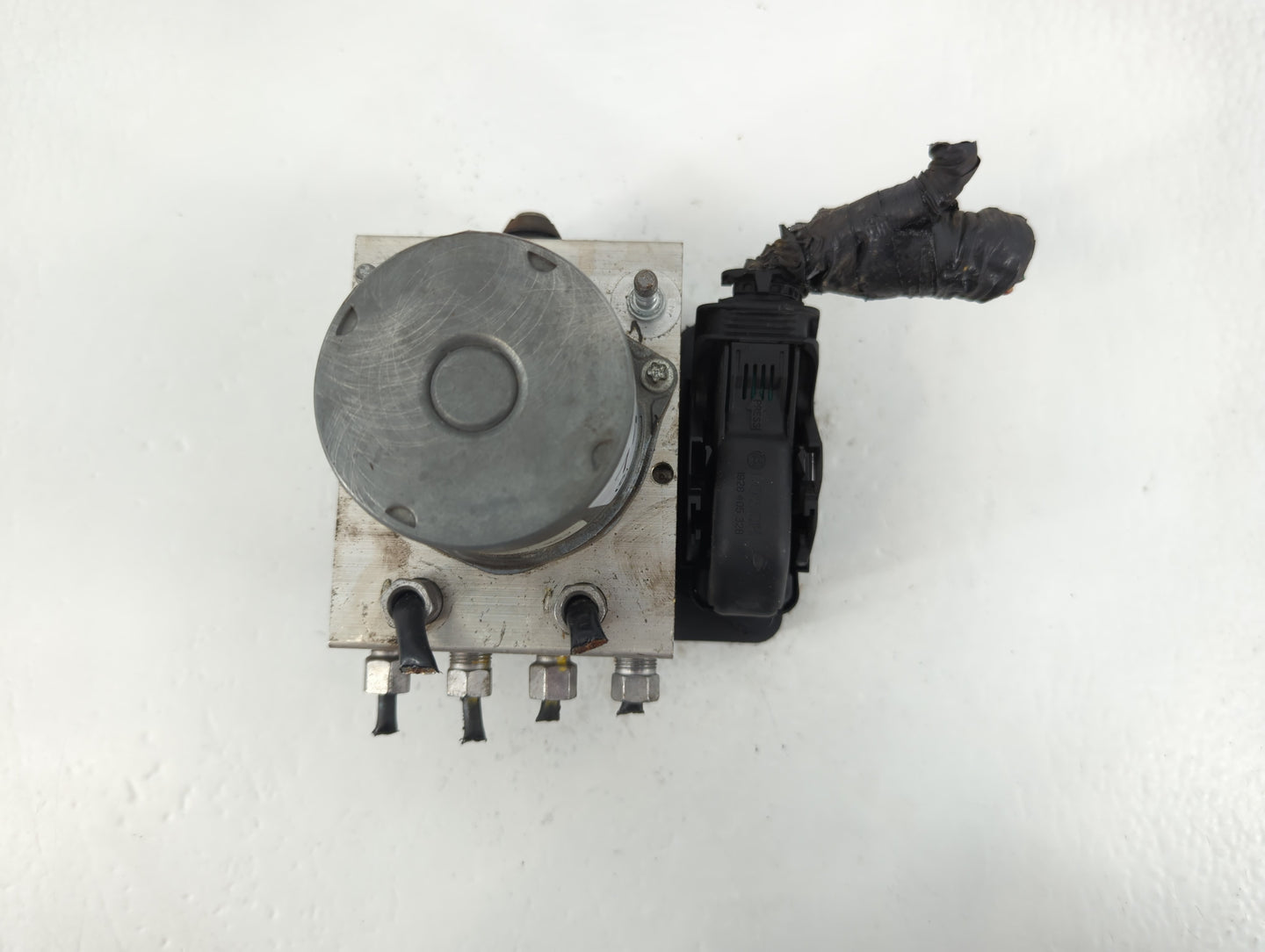 2017 Dodge Caravan ABS Pump Control Module Replacement P/N:P68183803AC Fits Fits 2015 2016 2018 2019 2020 OEM Used Auto Part