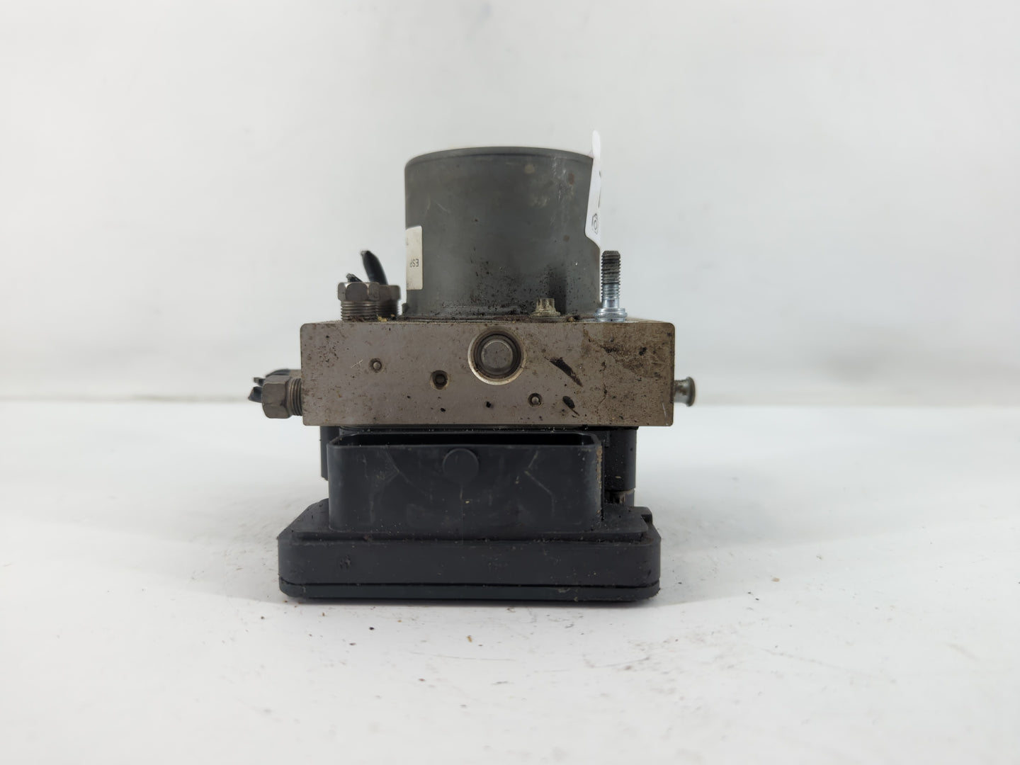 2017 Dodge Caravan ABS Pump Control Module Replacement P/N:P68183803AC Fits Fits 2015 2016 2018 2019 2020 OEM Used Auto Part