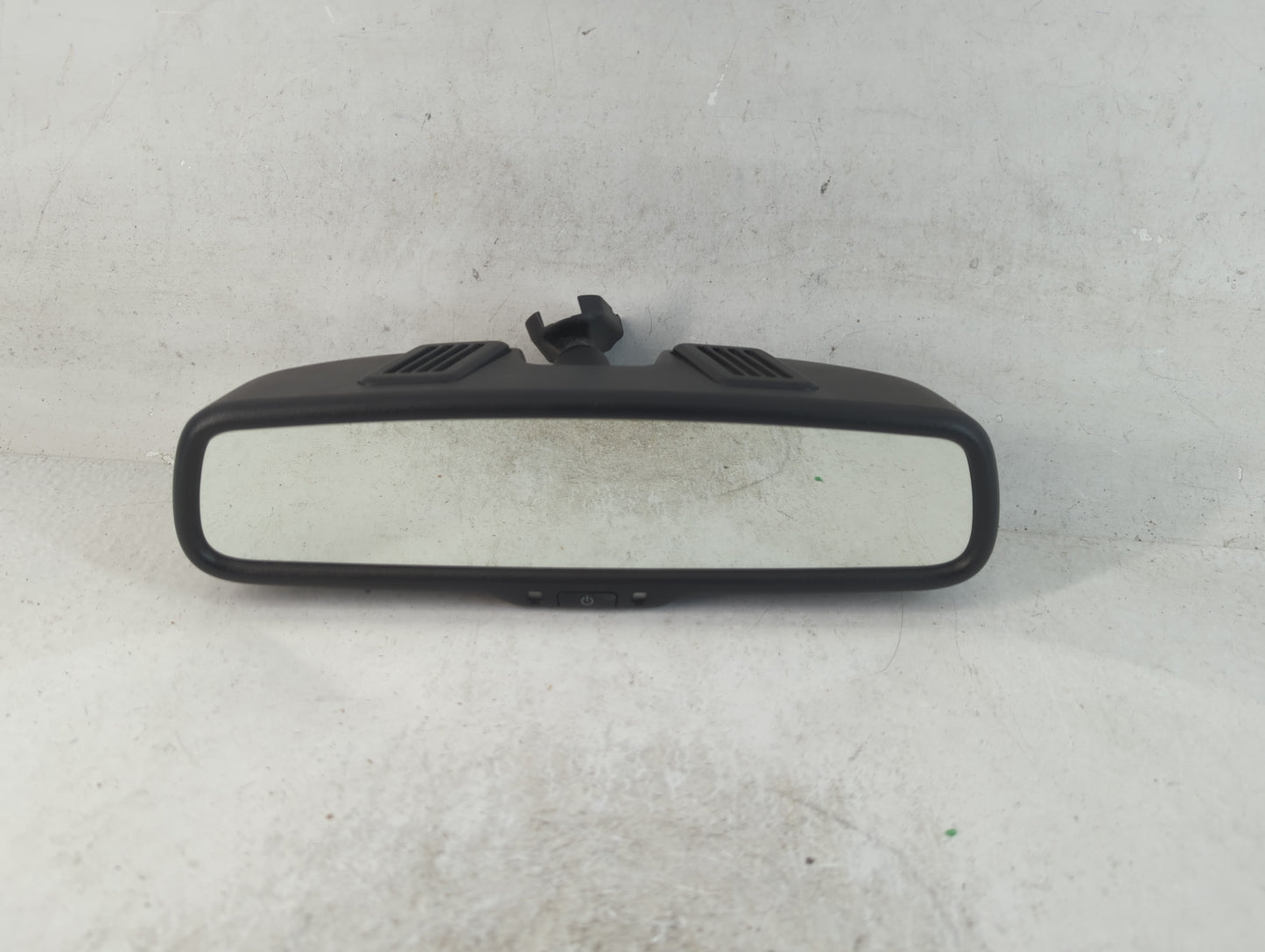 2017 Dodge Caravan Interior Rear View Mirror Replacement OEM P/N:E11026130 Fits OEM Used Auto Parts - Oemusedautoparts1.com