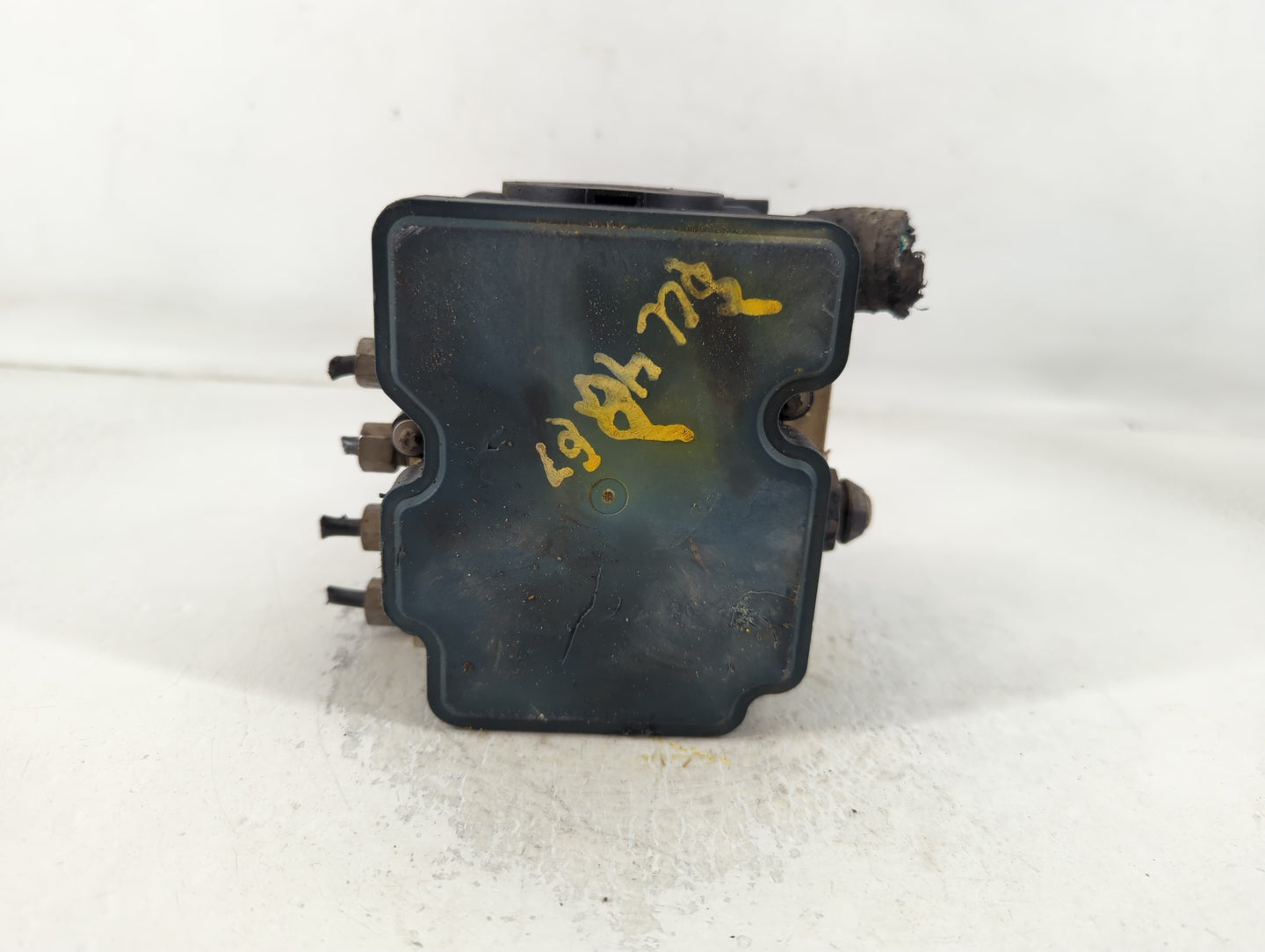 2017 Dodge Caravan ABS Pump Control Module Replacement P/N:P68183803AC Fits Fits 2015 2016 2018 2019 2020 OEM Used Auto Part