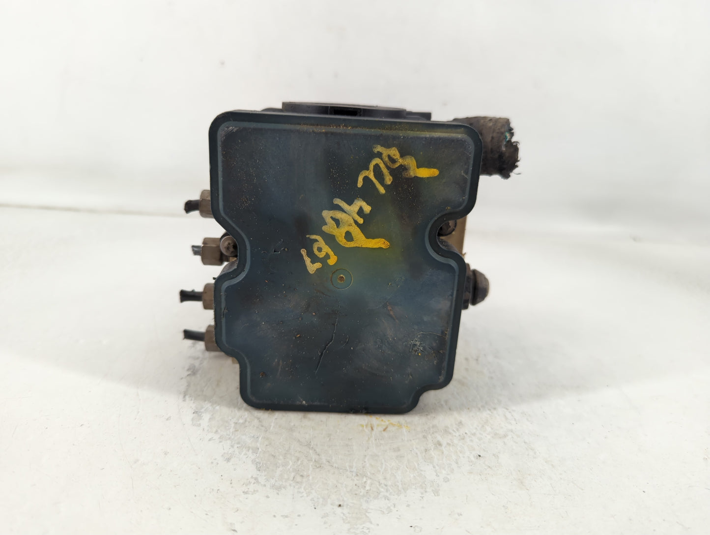 2017 Dodge Caravan ABS Pump Control Module Replacement P/N:P68183803AC Fits Fits 2015 2016 2018 2019 2020 OEM Used Auto Part