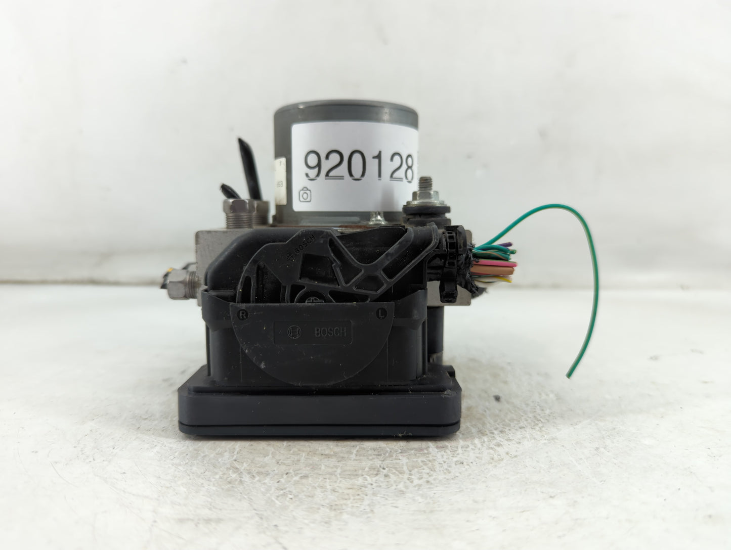 2017 Dodge Caravan ABS Pump Control Module Replacement P/N:P68183803AC Fits Fits 2015 2016 2018 2019 2020 OEM Used Auto Part