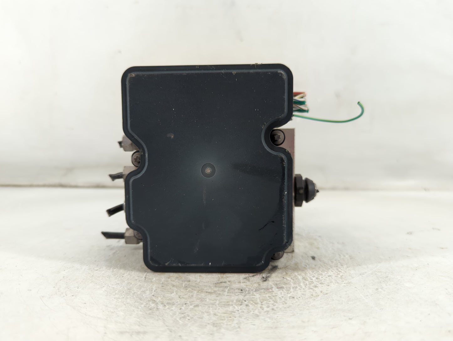 2017 Dodge Caravan ABS Pump Control Module Replacement P/N:P68183803AC Fits Fits 2015 2016 2018 2019 2020 OEM Used Auto Part