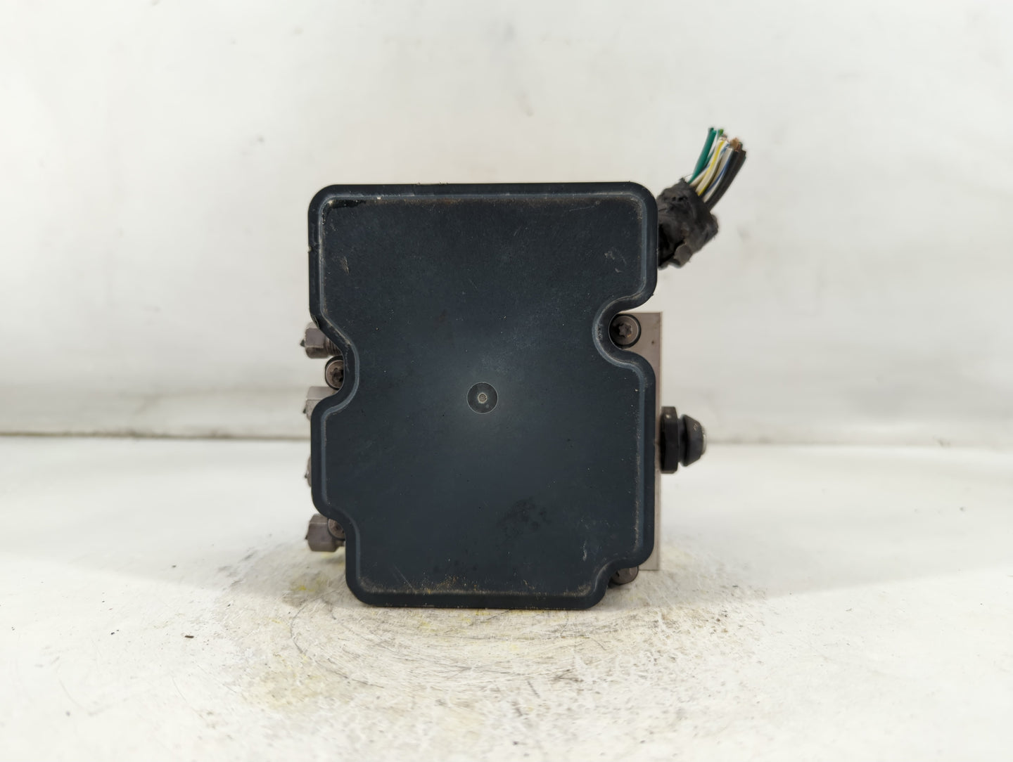 2017 Dodge Caravan ABS Pump Control Module Replacement P/N:P68183803AC Fits Fits 2015 2016 2018 2019 2020 OEM Used Auto Part