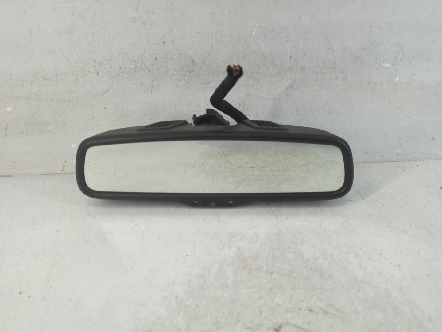 2017 Dodge Caravan Interior Rear View Mirror Replacement OEM P/N:E11026130 Fits Fits 2013 2014 2015 2016 OEM Used Auto Parts