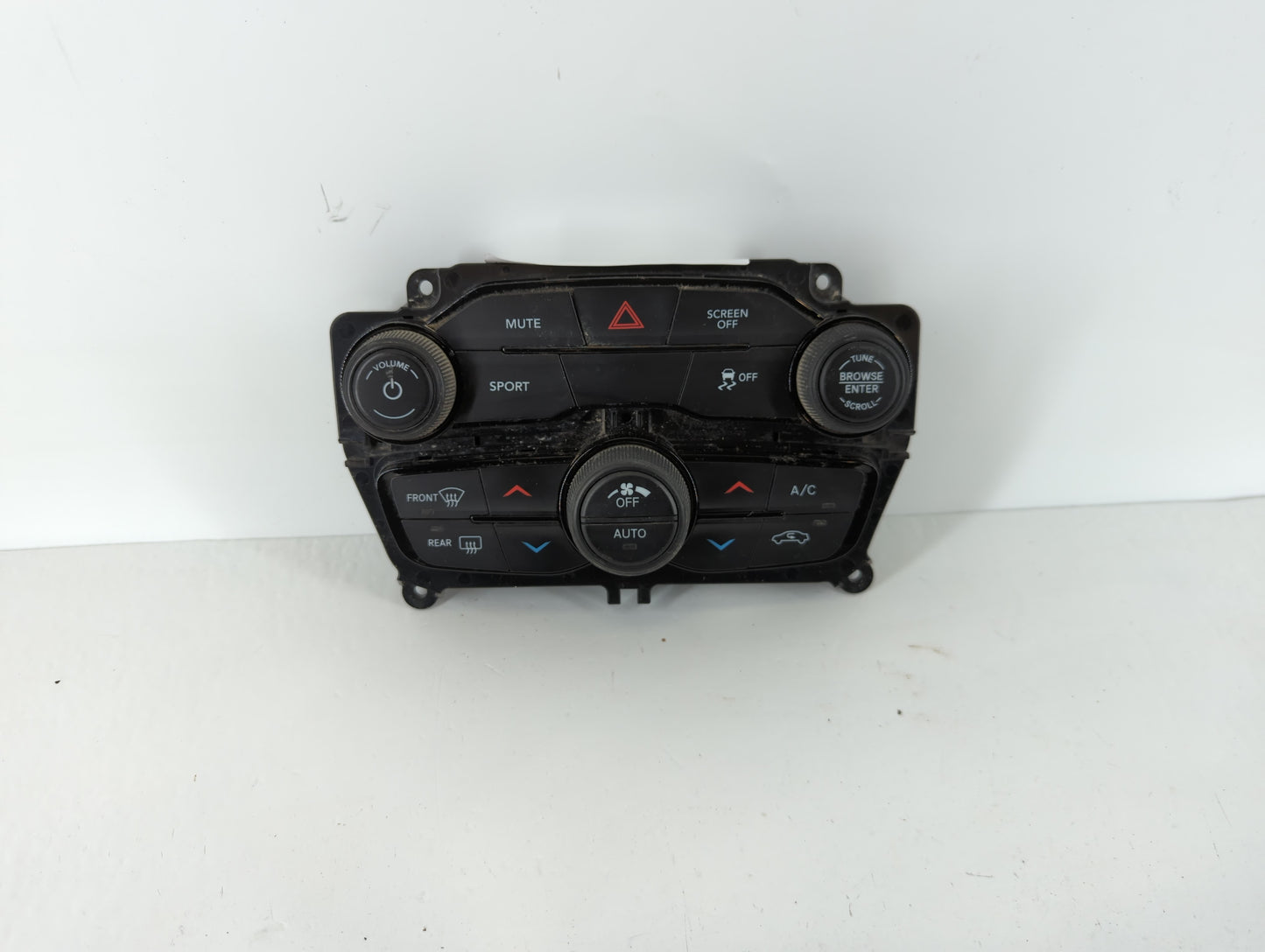 2017 Dodge Challenger Climate Control Module Temperature AC/Heater Replacement P/N:2597630 Fits OEM Used Auto Parts - Oemuse