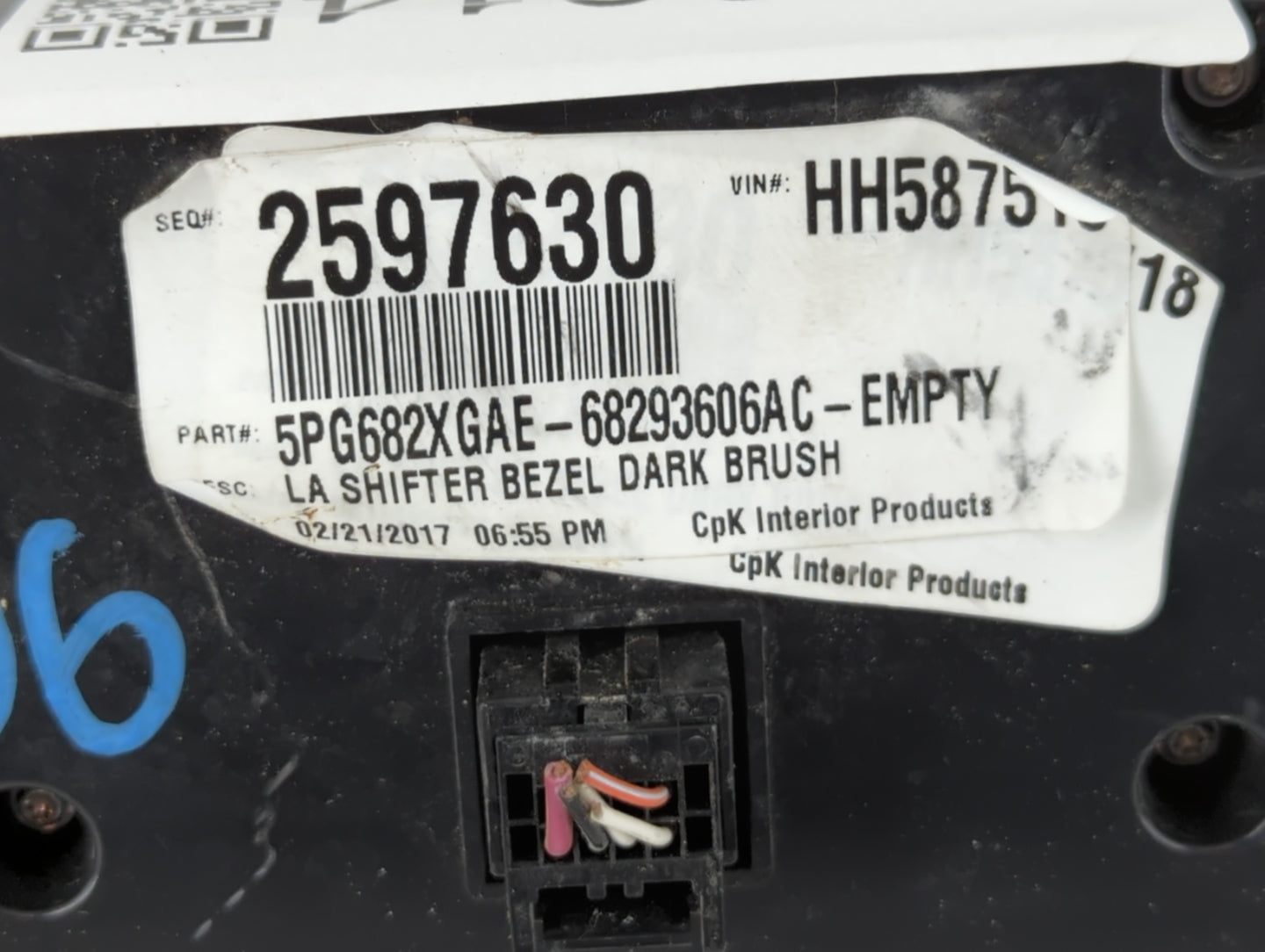 2017 Dodge Challenger Climate Control Module Temperature AC/Heater Replacement P/N:2597630 Fits OEM Used Auto Parts - Oemuse