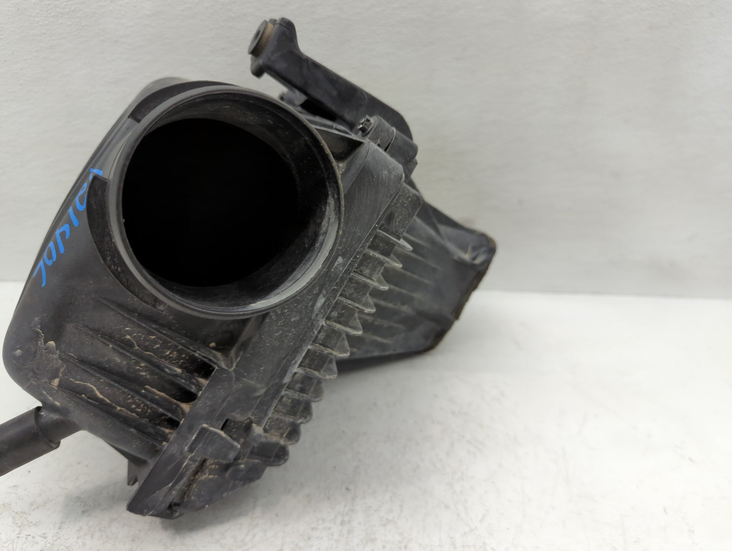 2011-2019 Dodge Challenger Air Cleaner Intake-duct Hose Tube - Oemusedautoparts1.com