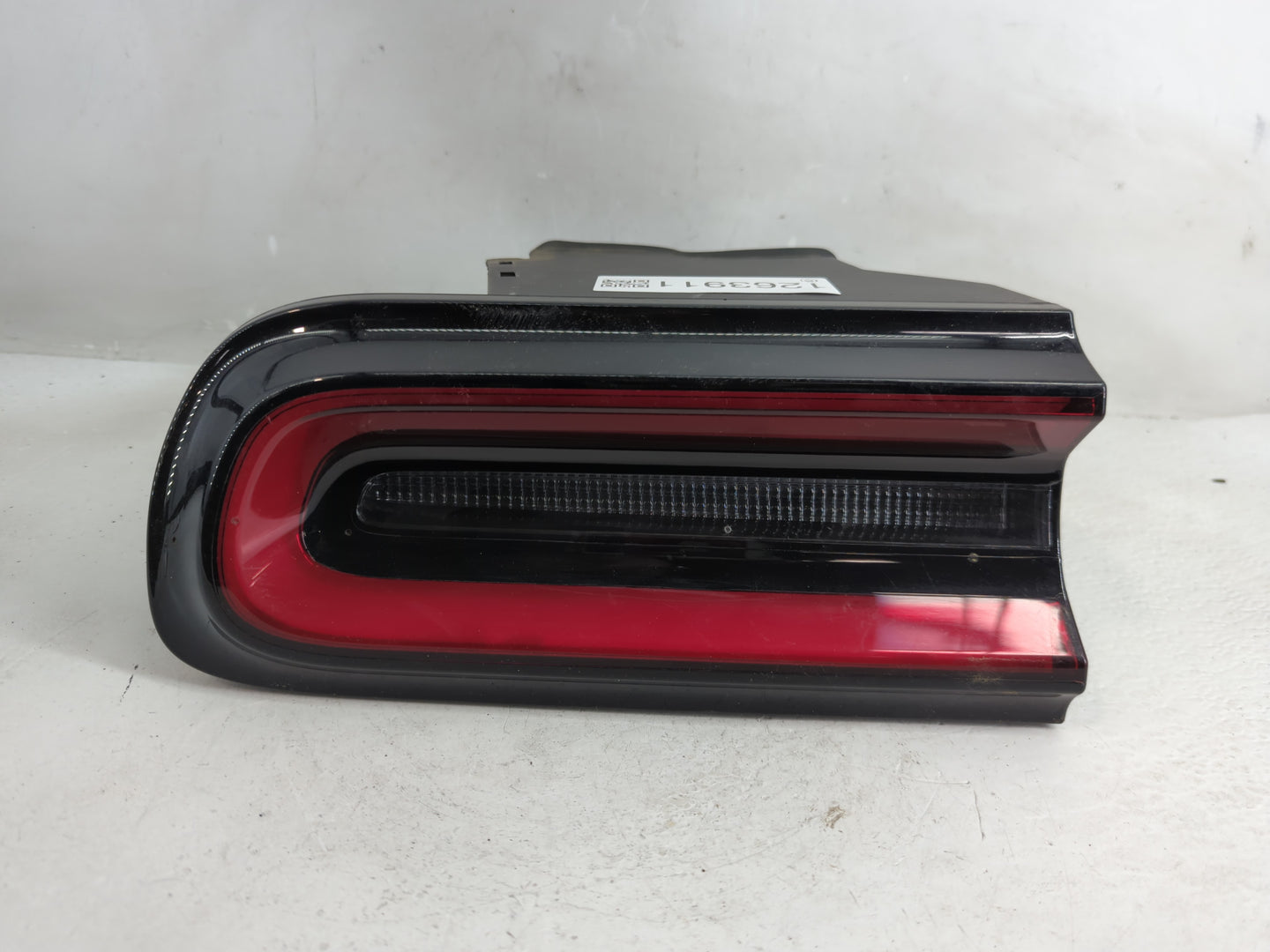 2015-2022 Dodge Challenger Tail Light Assembly Driver Left OEM P/N:00186000-140000 68403955-AB Fits OEM Used Auto Parts - Oe