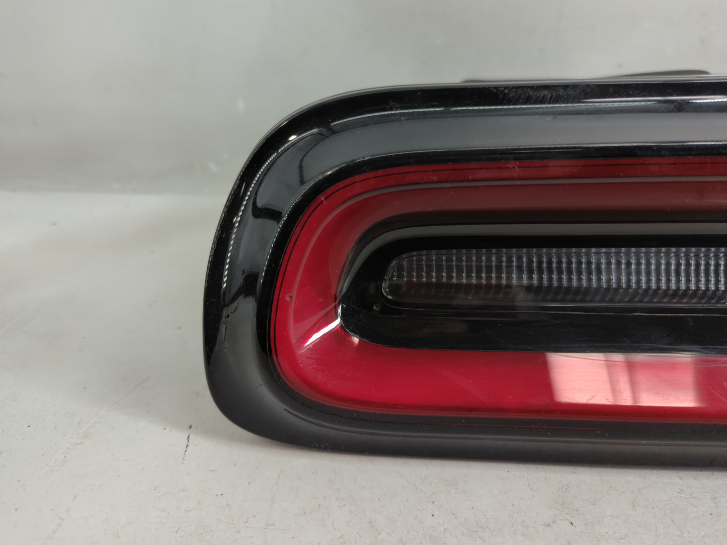 2015-2022 Dodge Challenger Tail Light Assembly Driver Left OEM P/N:00186000-140000 68403955-AB Fits OEM Used Auto Parts - Oe