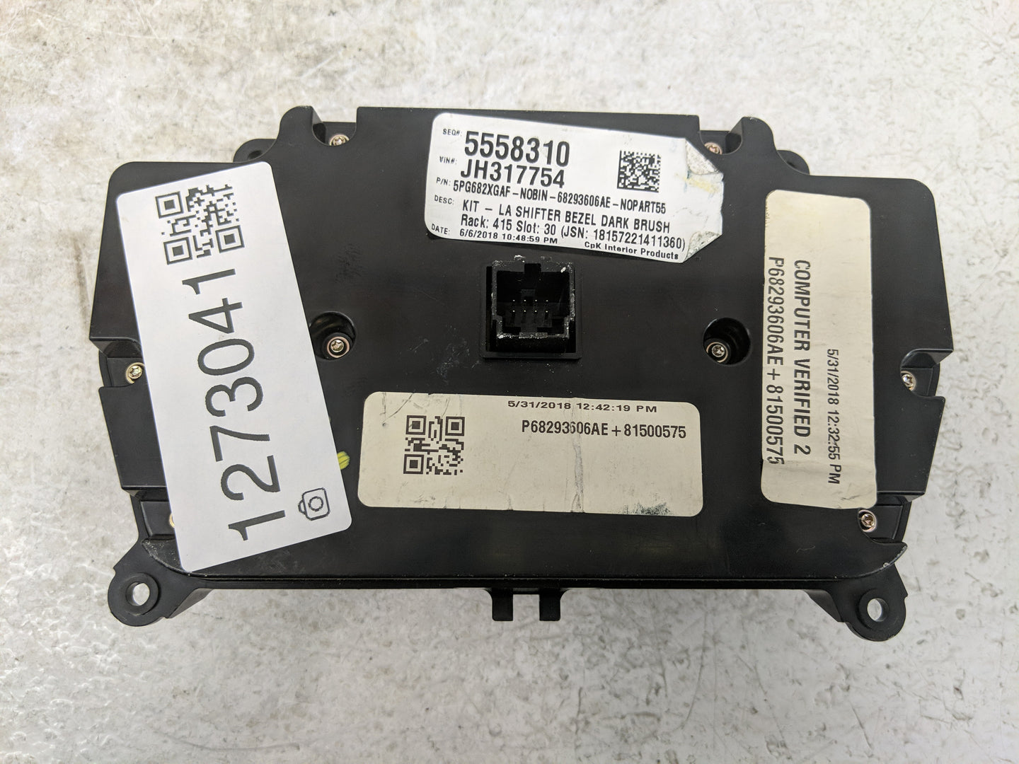 2017 Dodge Challenger Climate Control Module Temperature AC/Heater Replacement P/N:2220250 Fits OEM Used Auto Parts - Oemuse