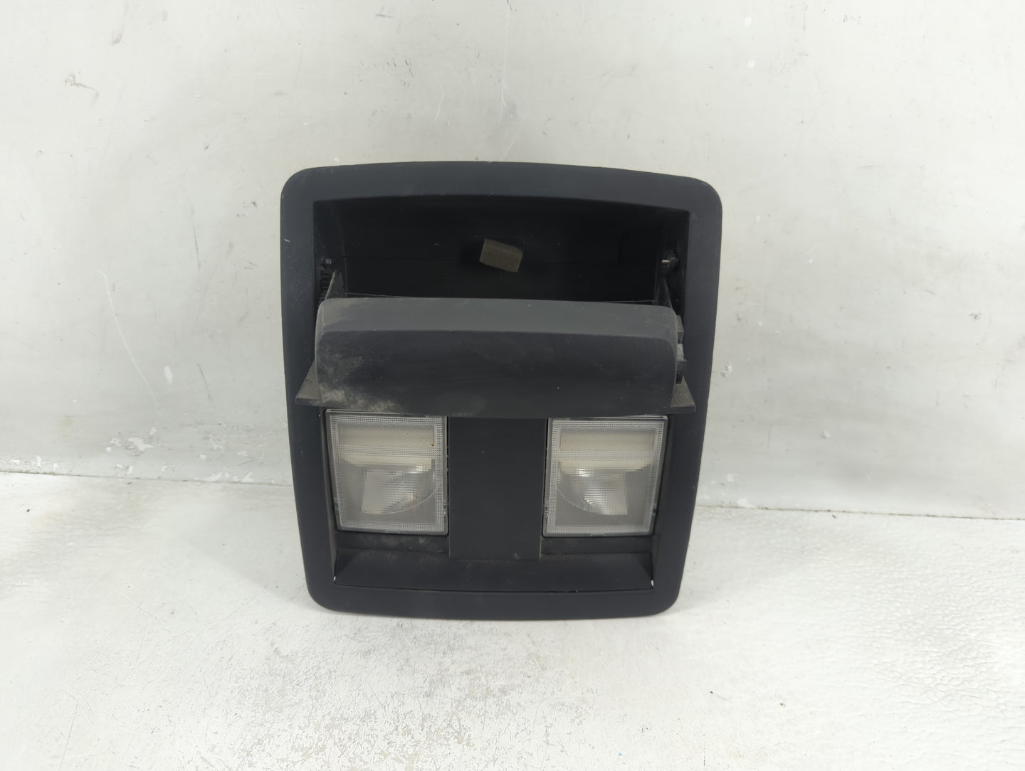 2015-2017 Dodge Challenger Overhead Roof Console - Oemusedautoparts1.com