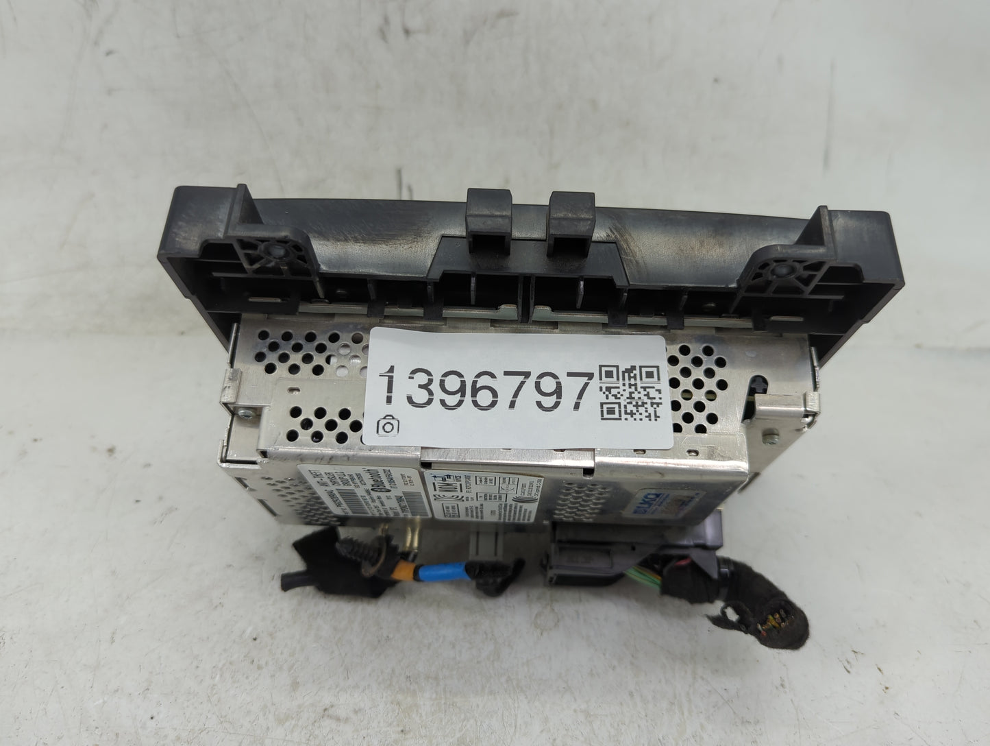 2017 Dodge Challenger Radio AM FM Cd Player Receiver Replacement P/N:68292890AC Fits OEM Used Auto Parts - Oemusedautoparts1