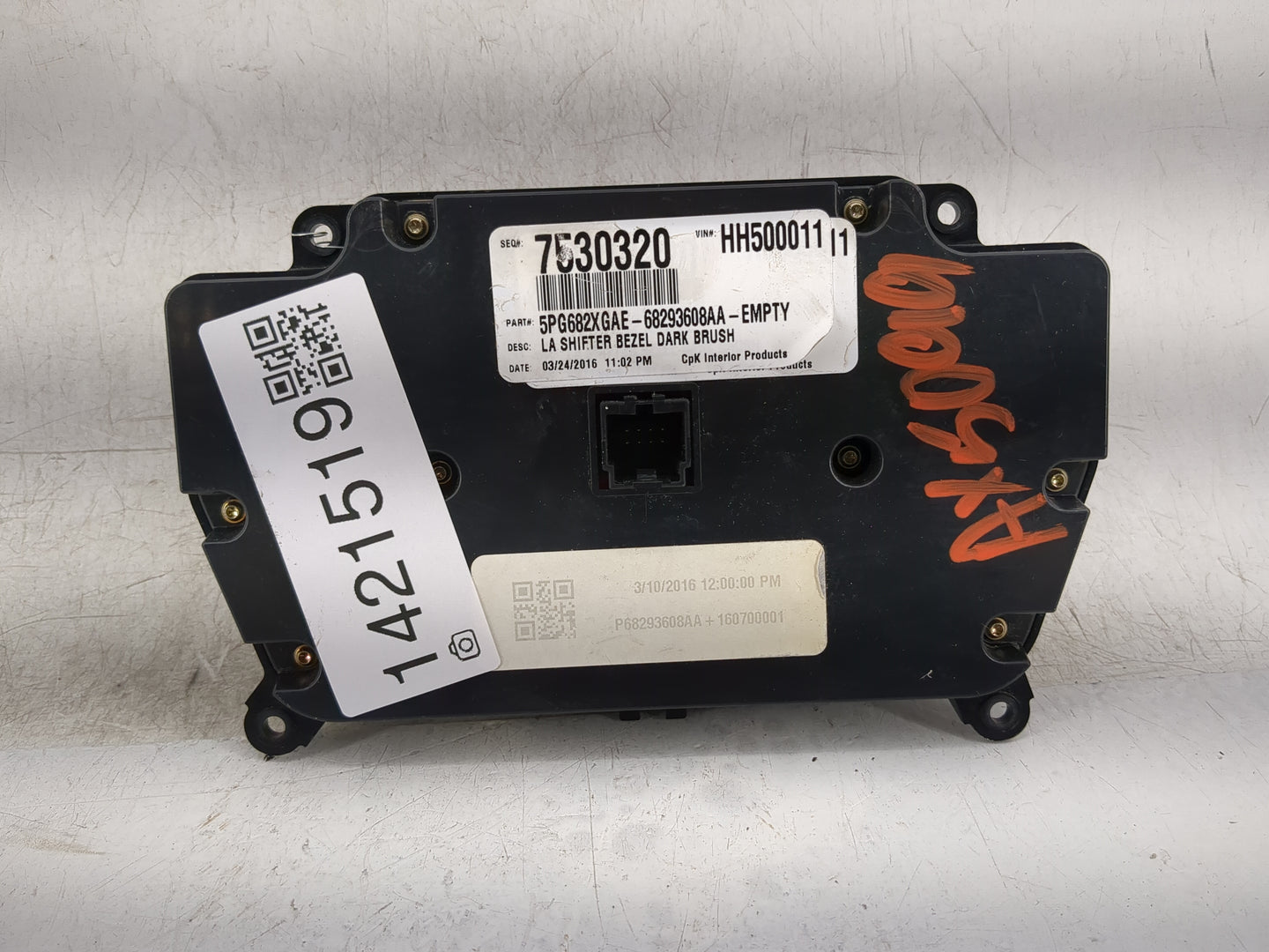 2015-2016 Dodge Challenger Climate Control Module Temperature AC/Heater Replacement P/N:7530320 Fits Fits 2015 2016 OEM Used