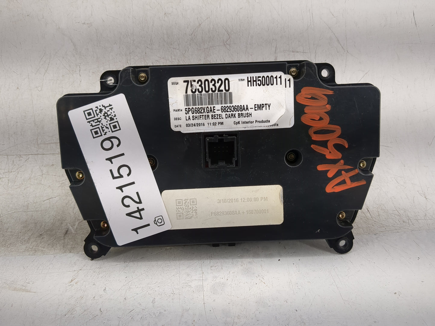 2015-2016 Dodge Challenger Climate Control Module Temperature AC/Heater Replacement P/N:7530320 Fits Fits 2015 2016 OEM Used