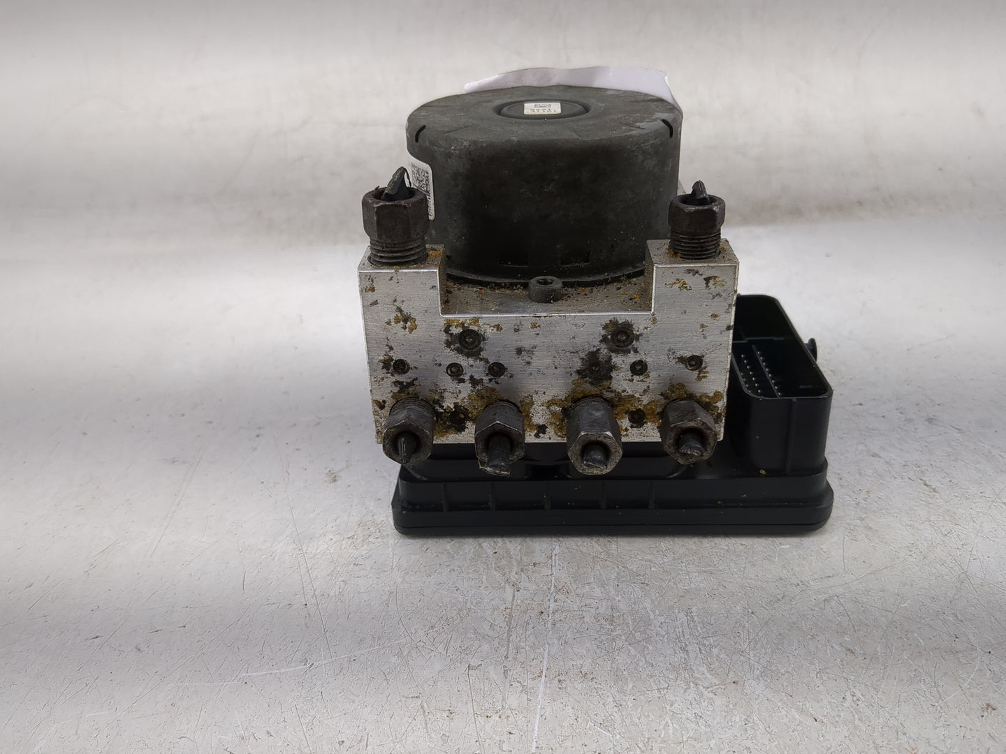 2017 Dodge Challenger ABS Pump Control Module Replacement P/N:P68316593AD 25.0220-0732.4 Fits OEM Used Auto Parts - Oemuseda
