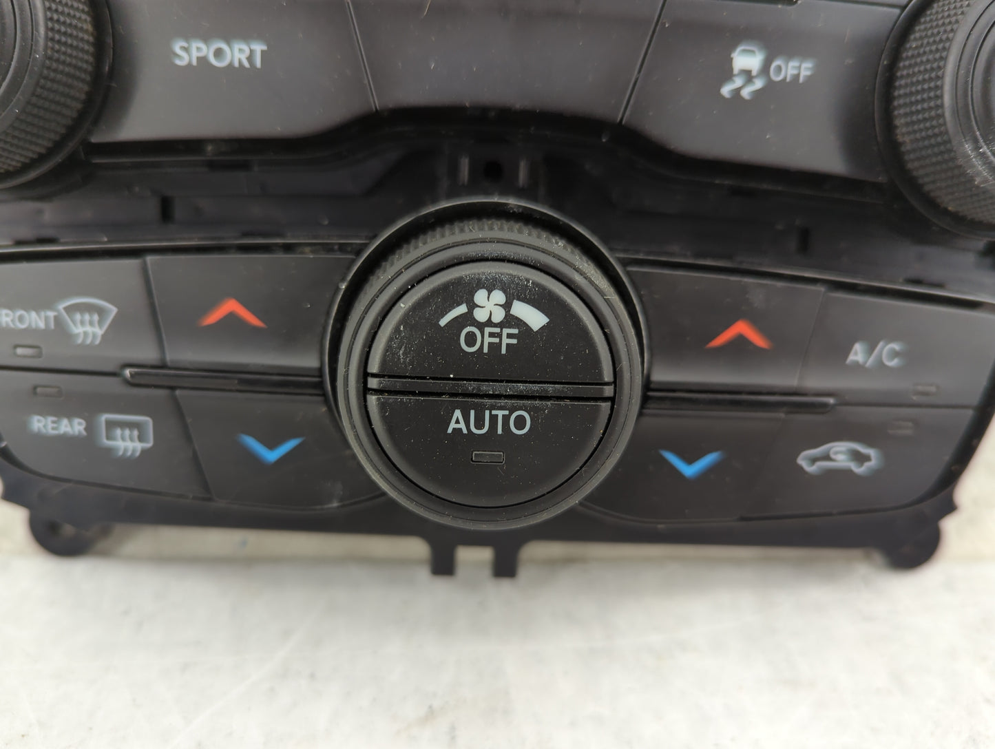 2017 Dodge Challenger Climate Control Module Temperature AC/Heater Replacement P/N:5PG682XGAE 68293606AC Fits OEM Used Auto 